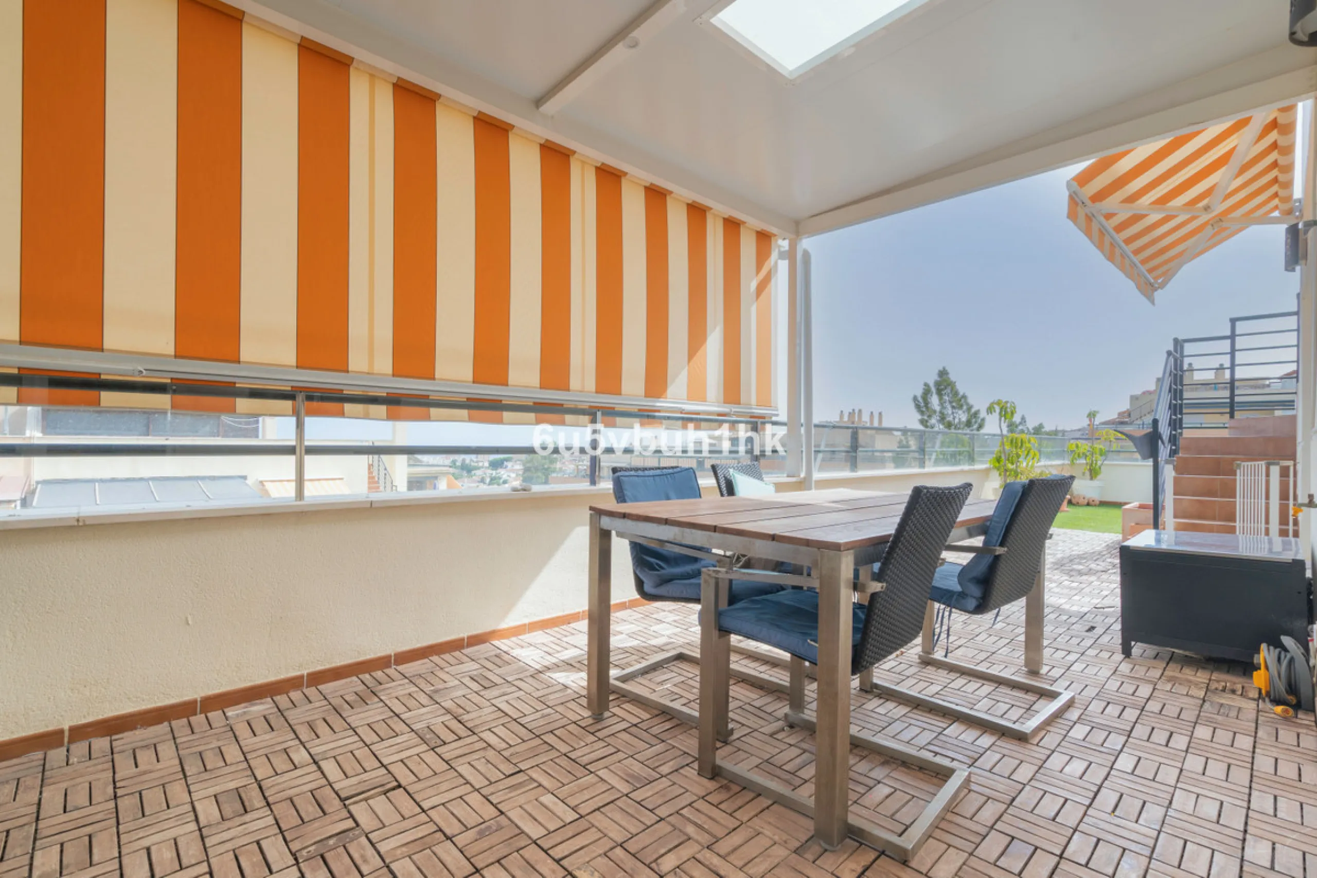 Apartment - Penthouse в продаже в Torremolinos, Málaga. В доме 4 спален и 2 ванных комнат. Площадь дома 139 м²