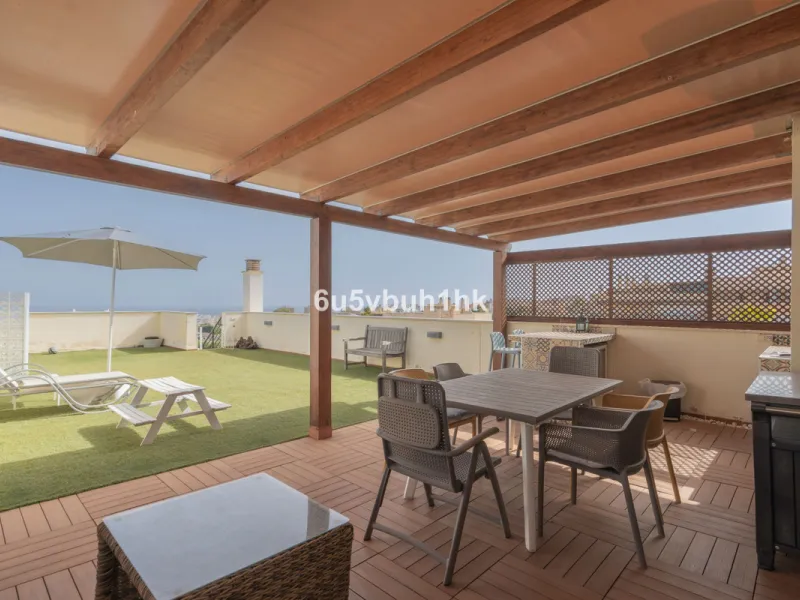 Apartment - Penthouse в продаже в Torremolinos, Málaga. В доме 4 спален и 2 ванных комнат. Площадь дома 139 м²