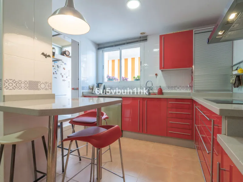 Apartment - Penthouse в продаже в Torremolinos, Málaga. В доме 4 спален и 2 ванных комнат. Площадь дома 139 м²