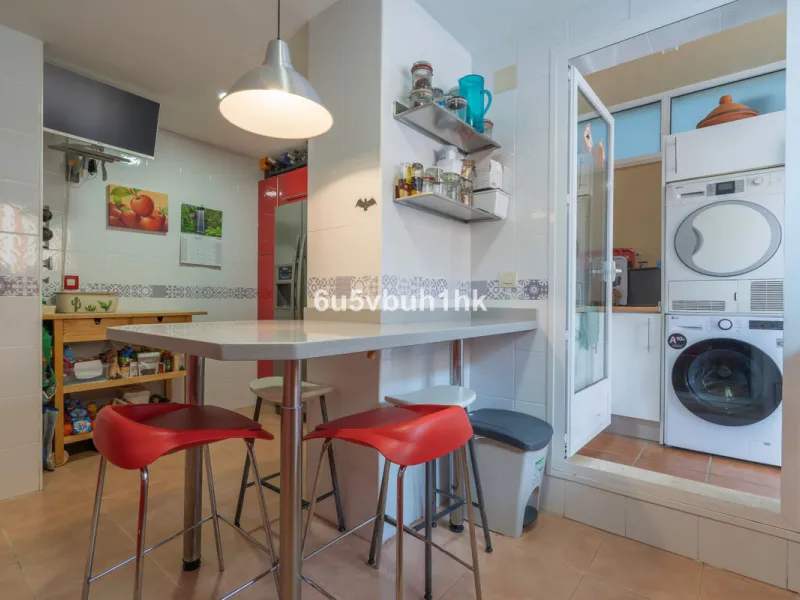 Apartment - Penthouse в продаже в Torremolinos, Málaga. В доме 4 спален и 2 ванных комнат. Площадь дома 139 м²