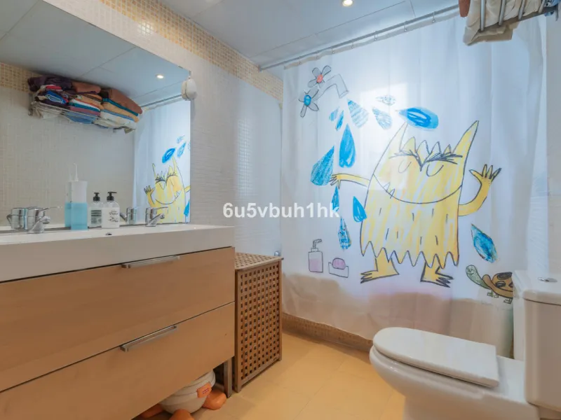 Apartment - Penthouse в продаже в Torremolinos, Málaga. В доме 4 спален и 2 ванных комнат. Площадь дома 139 м²