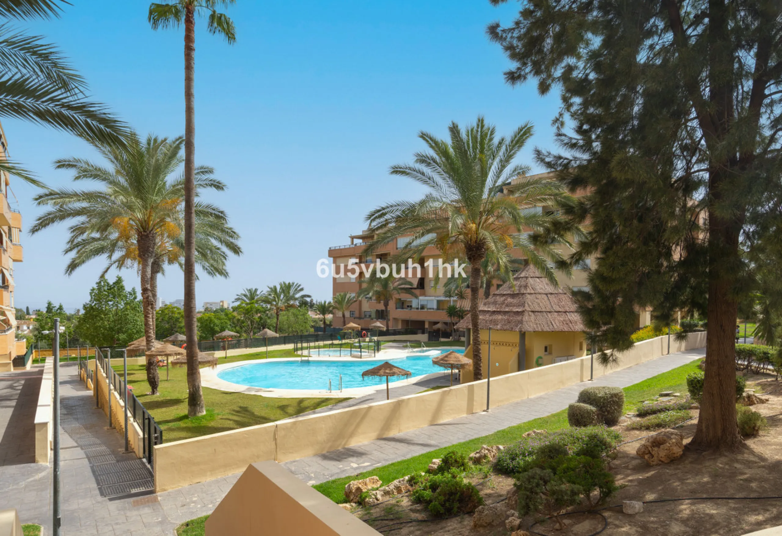 Apartment - Penthouse в продаже в Torremolinos, Málaga. В доме 4 спален и 2 ванных комнат. Площадь дома 139 м²