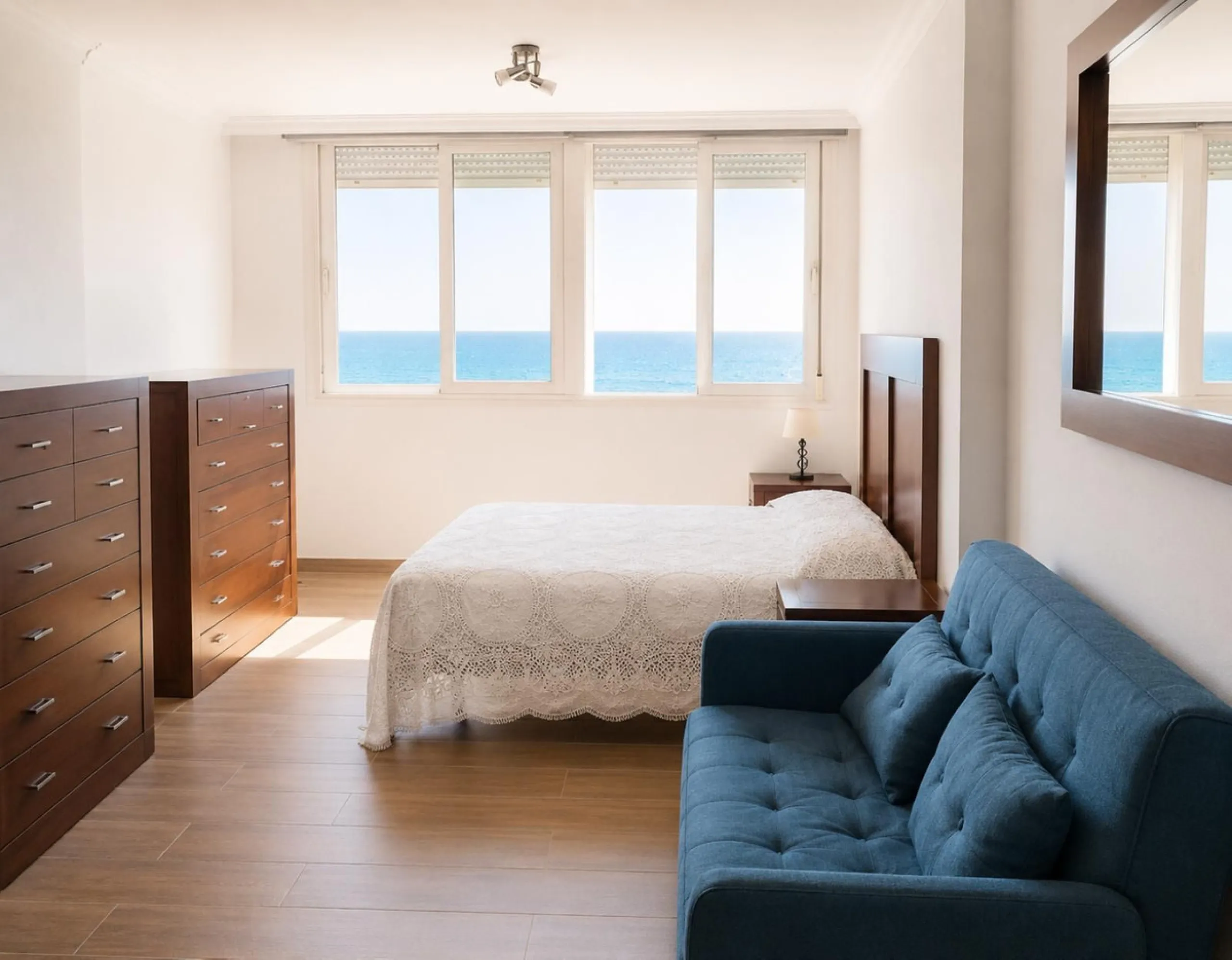 Beachfront 2-Bedroom Apartment in an Unbeatable Location