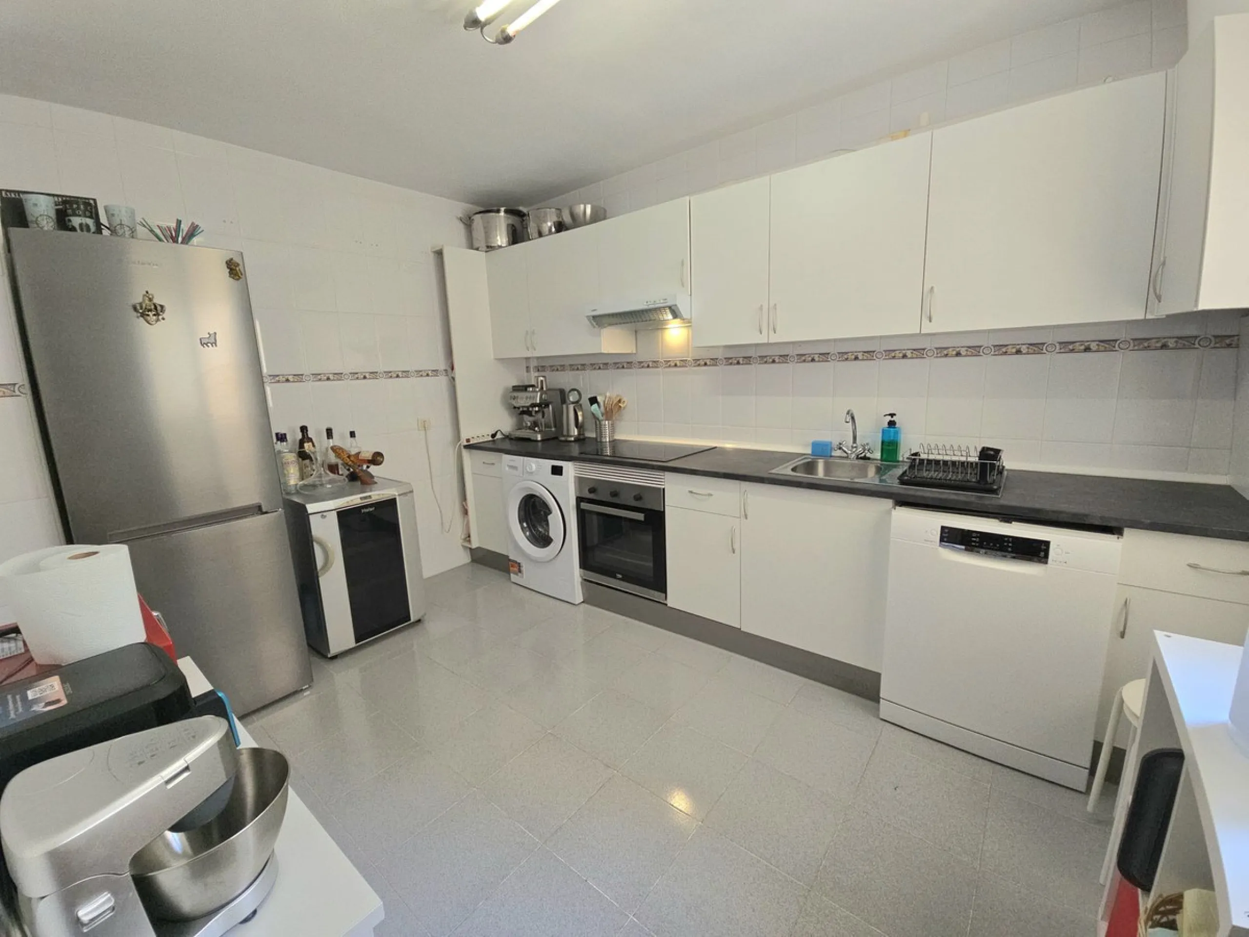 Apartment - Middle Floor Apartment в продаже в Benalmadena, Málaga. В доме 2 спален и 1 ванных комнат. Площадь дома 103 м²