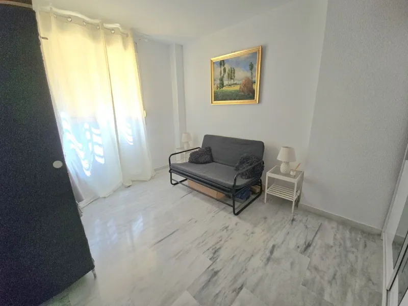 Apartment - Middle Floor Apartment в продаже в Benalmadena, Málaga. В доме 2 спален и 1 ванных комнат. Площадь дома 103 м²