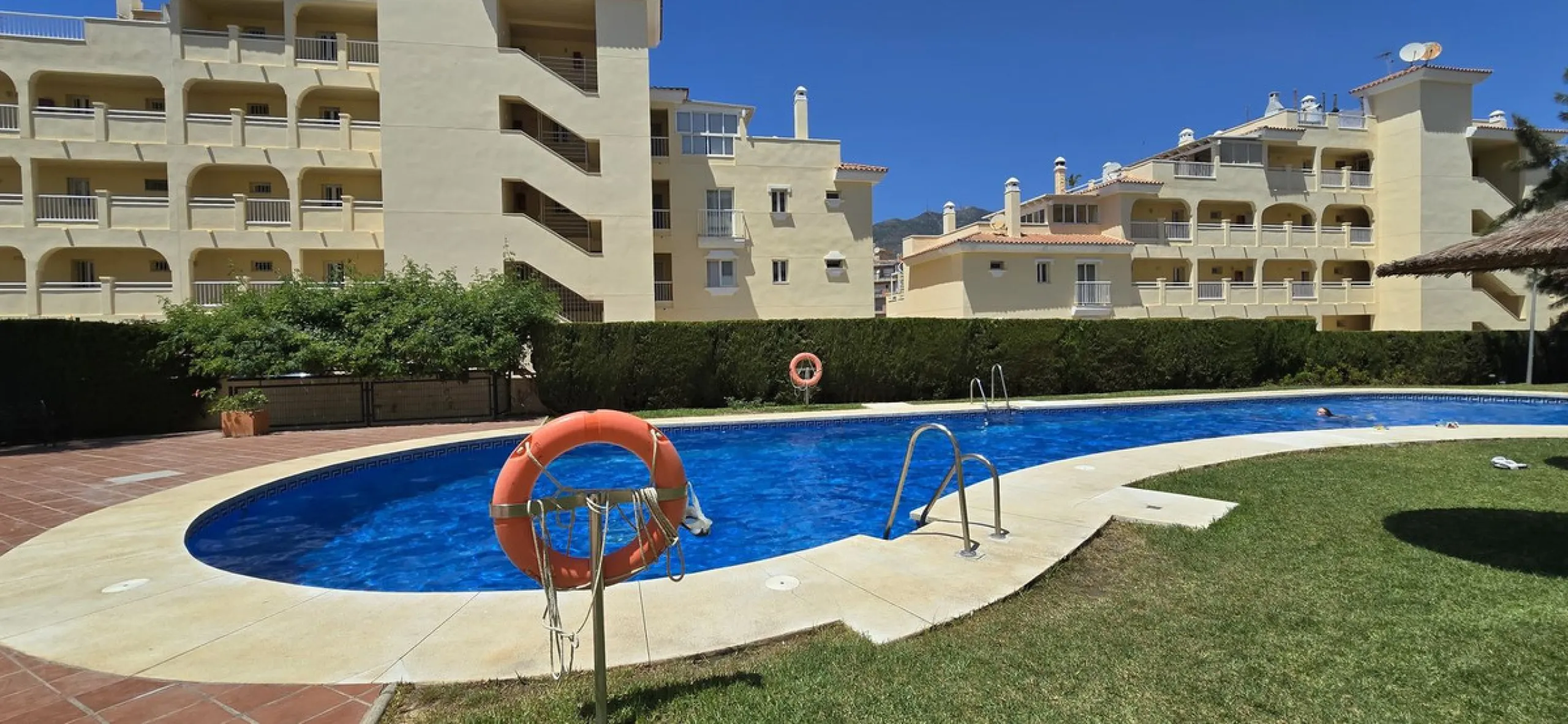 Apartment - Middle Floor Apartment в продаже в Benalmadena, Málaga. В доме 2 спален и 1 ванных комнат. Площадь дома 103 м²