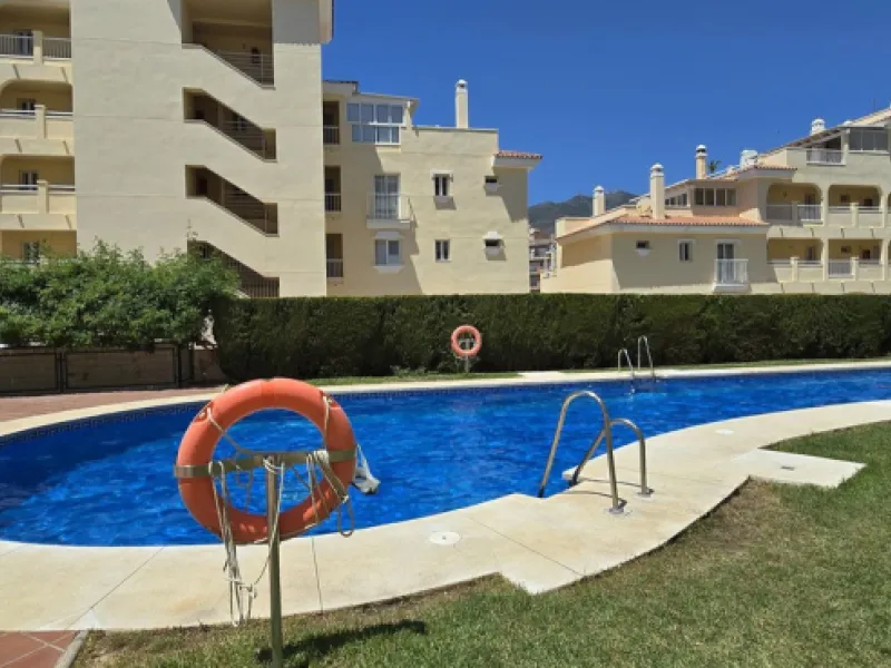 Apartment - Middle Floor Apartment в продаже в Benalmadena, Málaga. В доме 2 спален и 1 ванных комнат. Площадь дома 103 м²