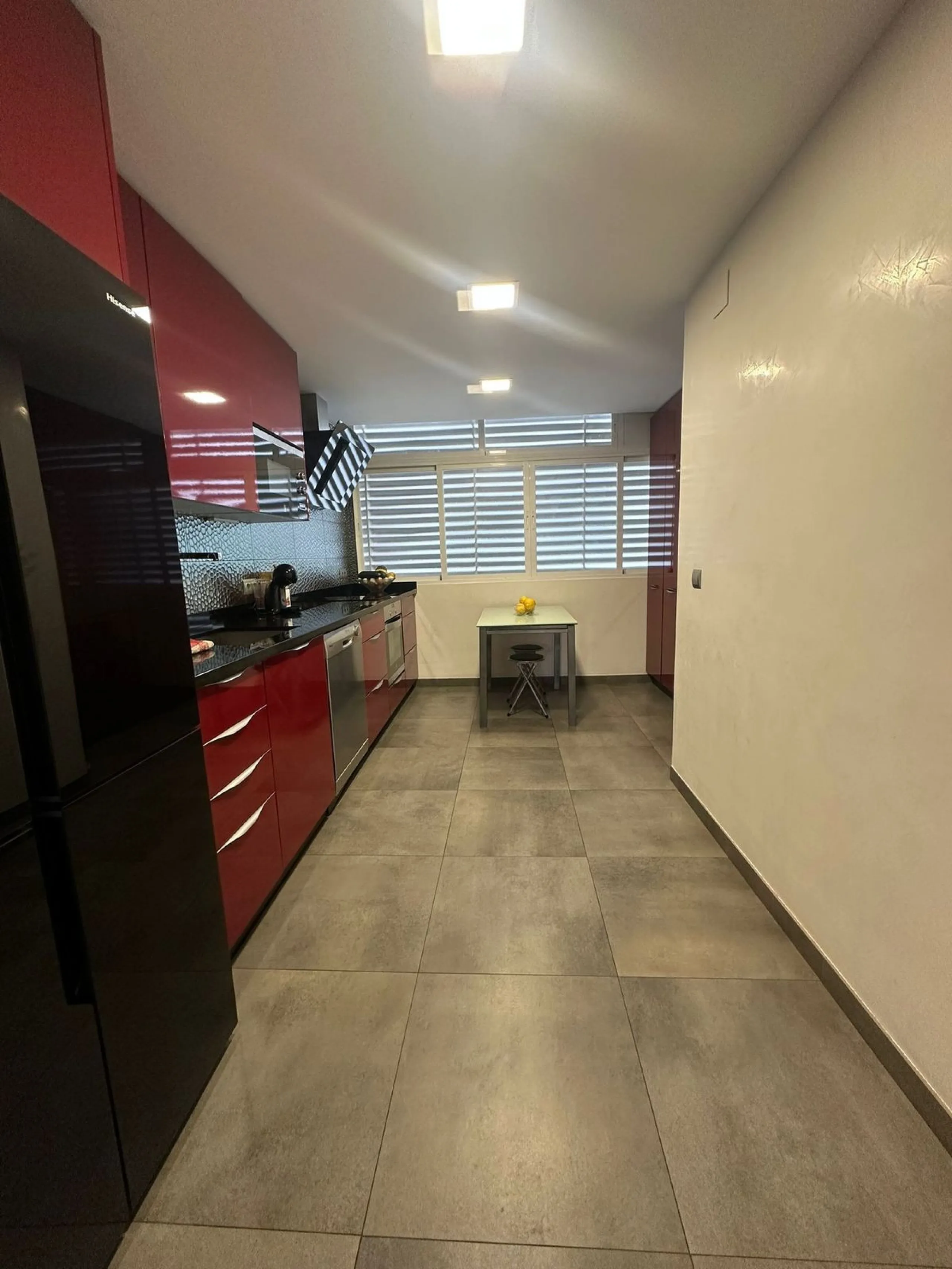 Nueva Andalucía, within the heart of the golf valley, this spacious three bedroom apartment is within walking distance to many local amenities and restaurants and just a short drive to Puerto Banus marina with its many designer shops and restaurants and a