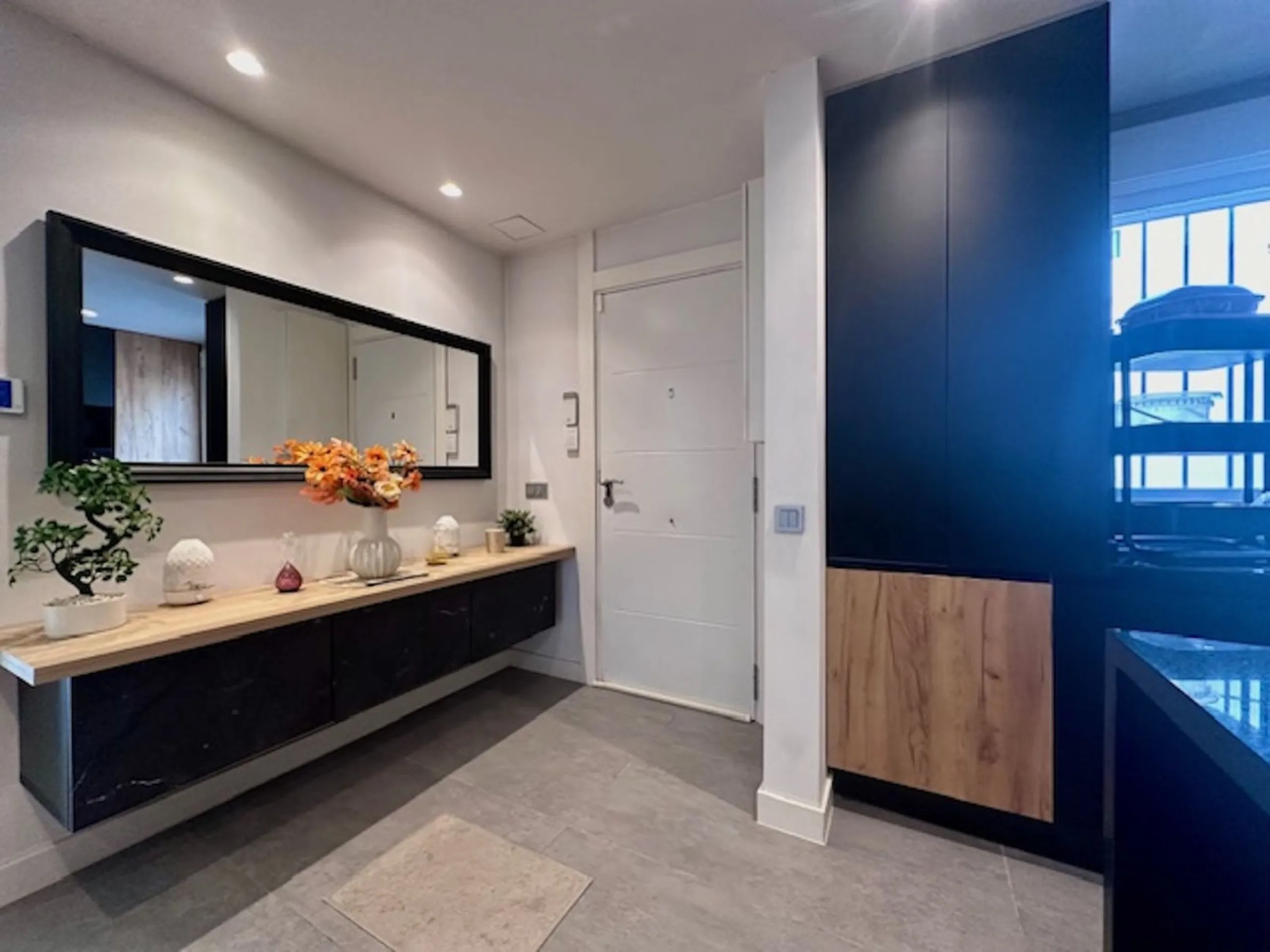 MODERN GROUND FLOOR APARTMENT - FULLY RENOVATED AND WITH PRIVATE POOL
