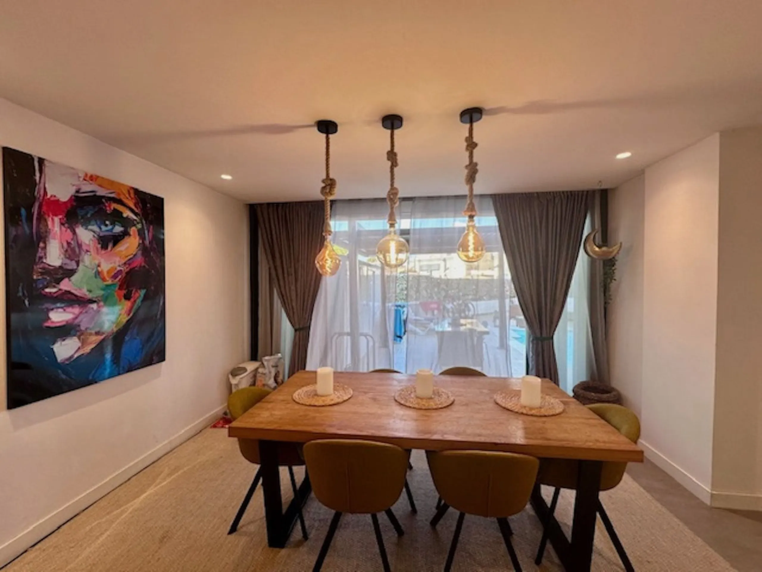 MODERN GROUND FLOOR APARTMENT - FULLY RENOVATED AND WITH PRIVATE POOL