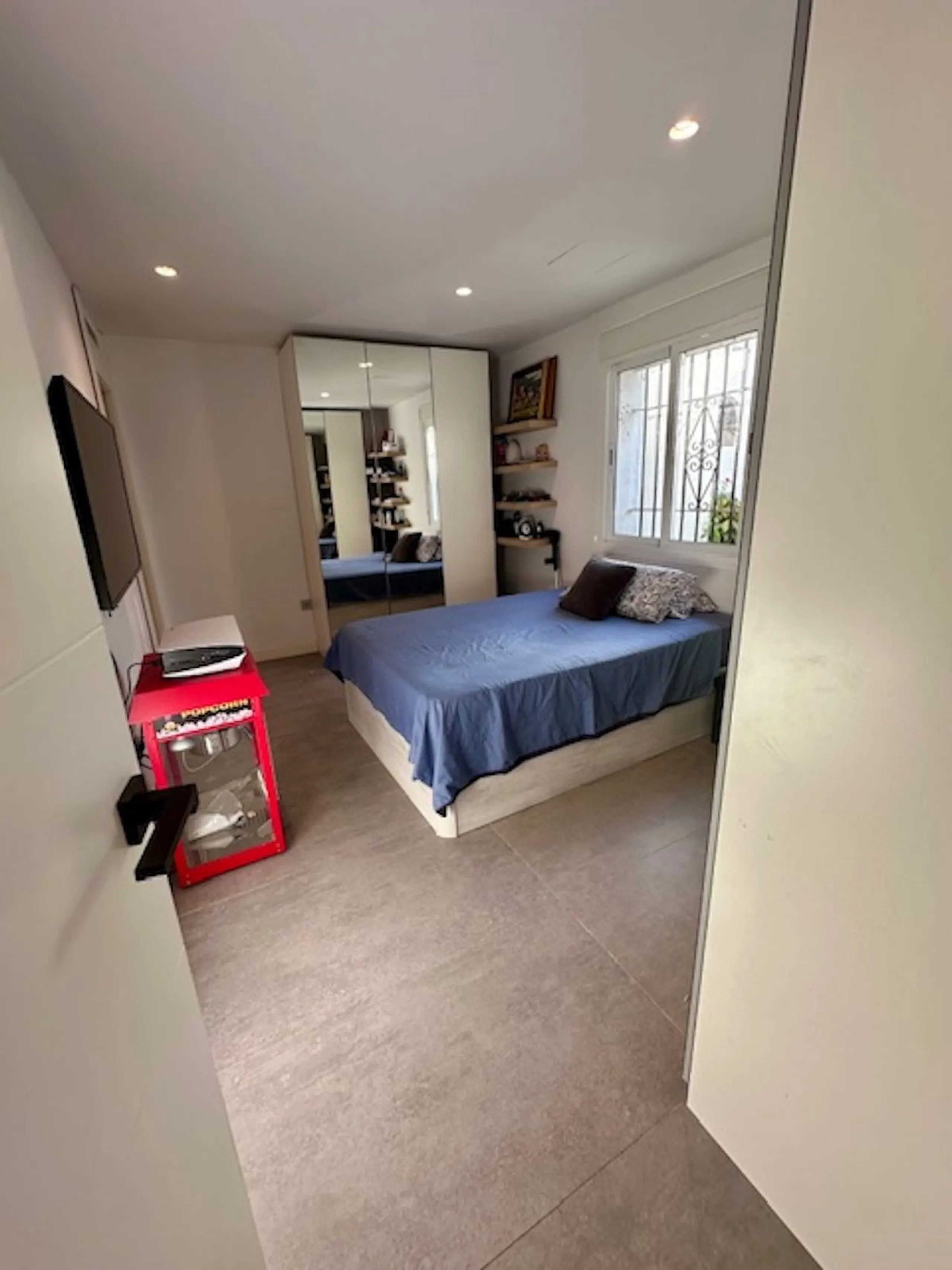MODERN GROUND FLOOR APARTMENT - FULLY RENOVATED AND WITH PRIVATE POOL