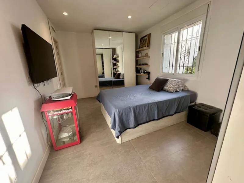 MODERN GROUND FLOOR APARTMENT - FULLY RENOVATED AND WITH PRIVATE POOL