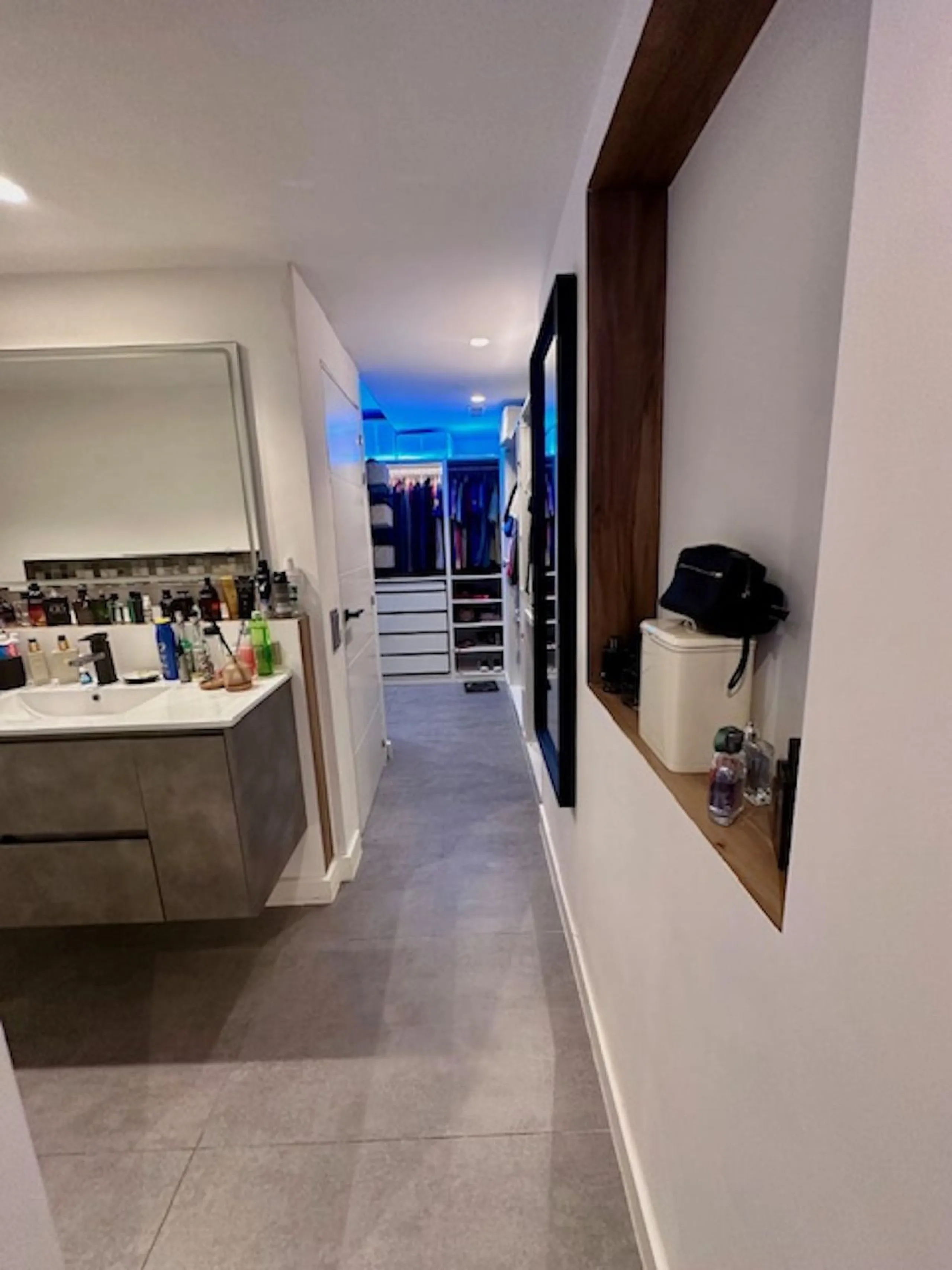 MODERN GROUND FLOOR APARTMENT - FULLY RENOVATED AND WITH PRIVATE POOL
