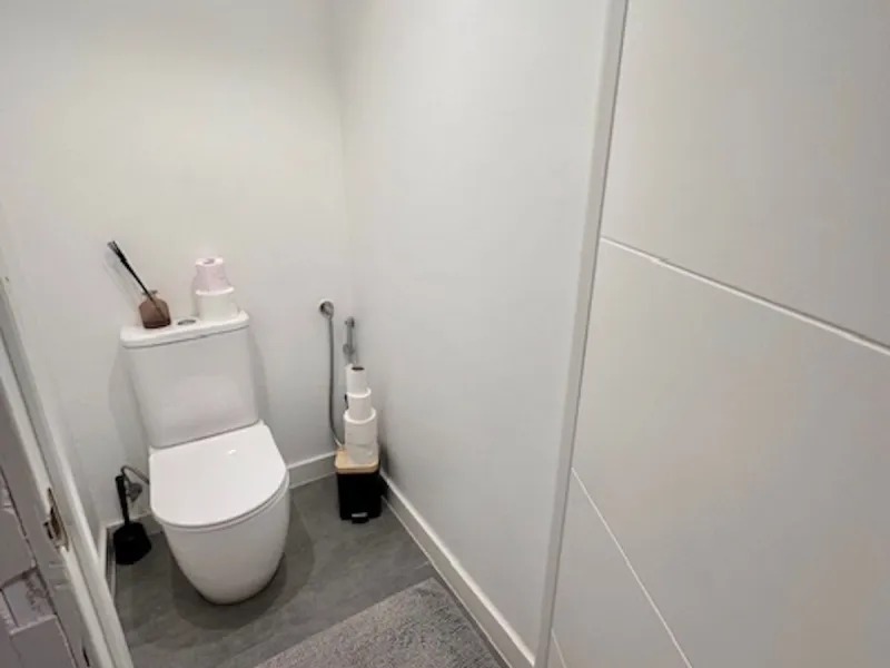 MODERN GROUND FLOOR APARTMENT - FULLY RENOVATED AND WITH PRIVATE POOL