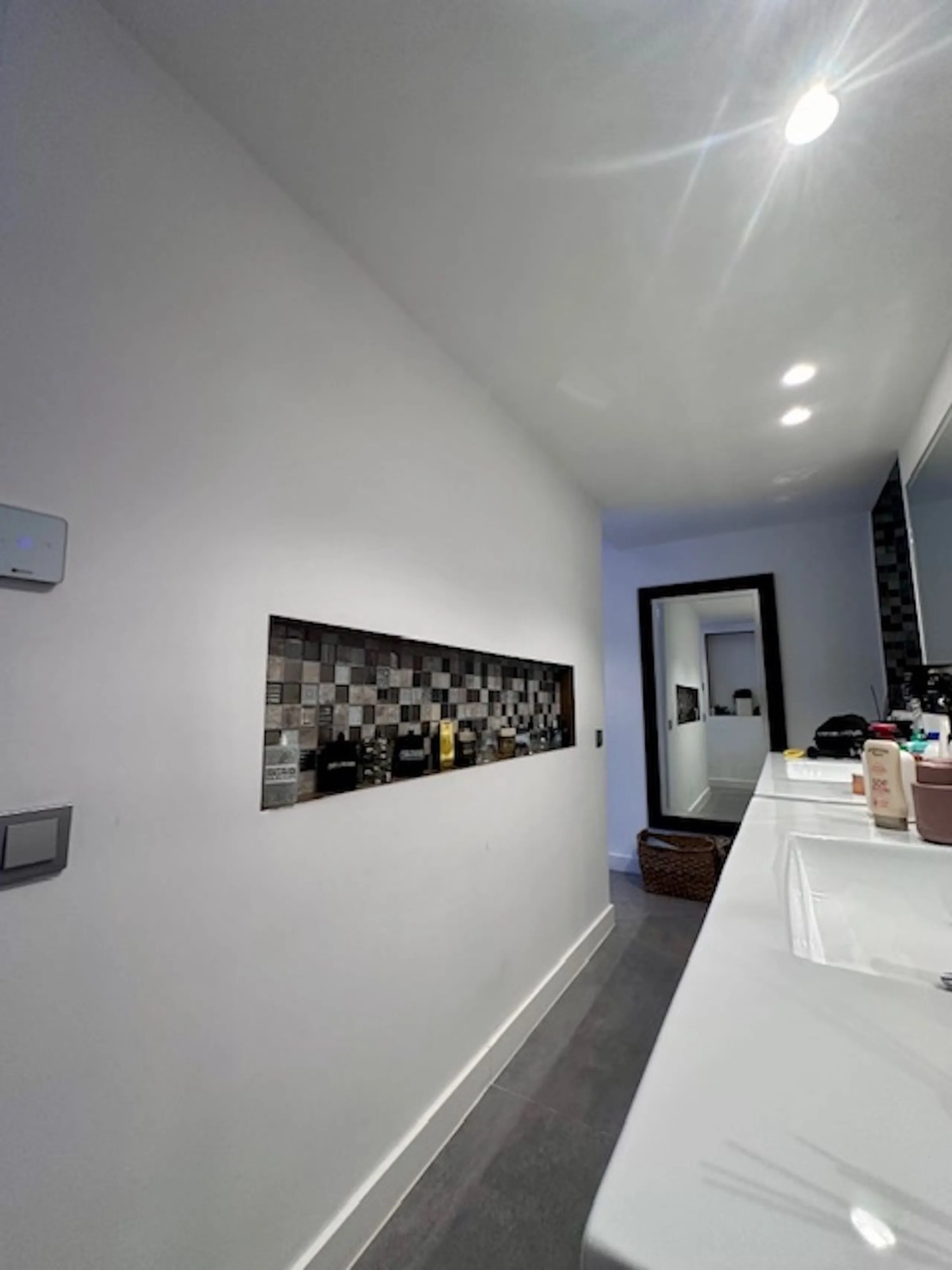 MODERN GROUND FLOOR APARTMENT - FULLY RENOVATED AND WITH PRIVATE POOL