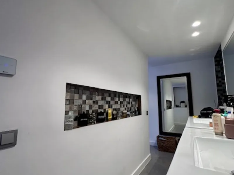 MODERN GROUND FLOOR APARTMENT - FULLY RENOVATED AND WITH PRIVATE POOL
