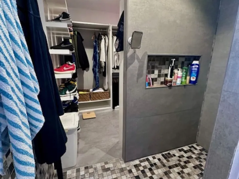 MODERN GROUND FLOOR APARTMENT - FULLY RENOVATED AND WITH PRIVATE POOL
