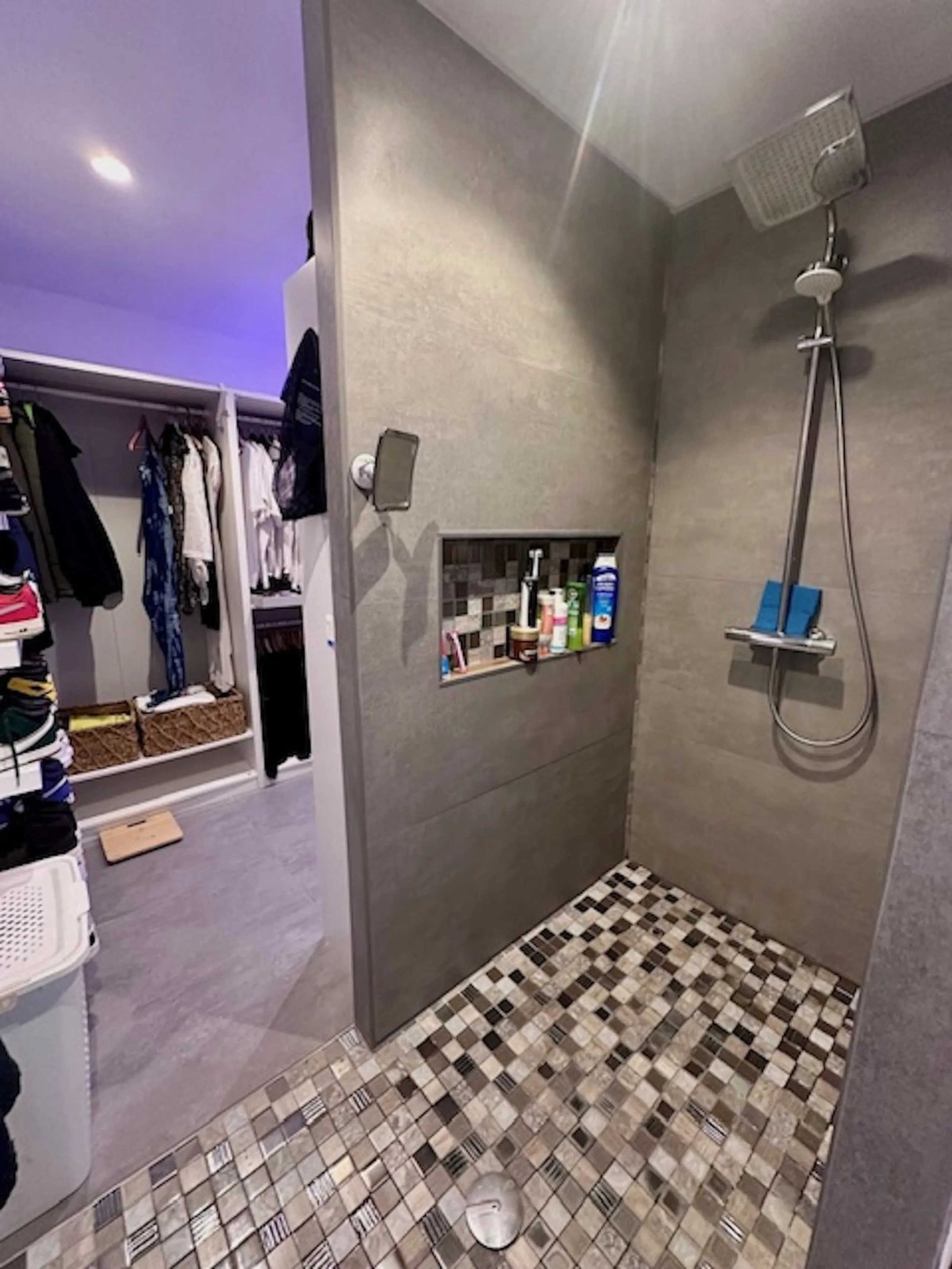 MODERN GROUND FLOOR APARTMENT - FULLY RENOVATED AND WITH PRIVATE POOL