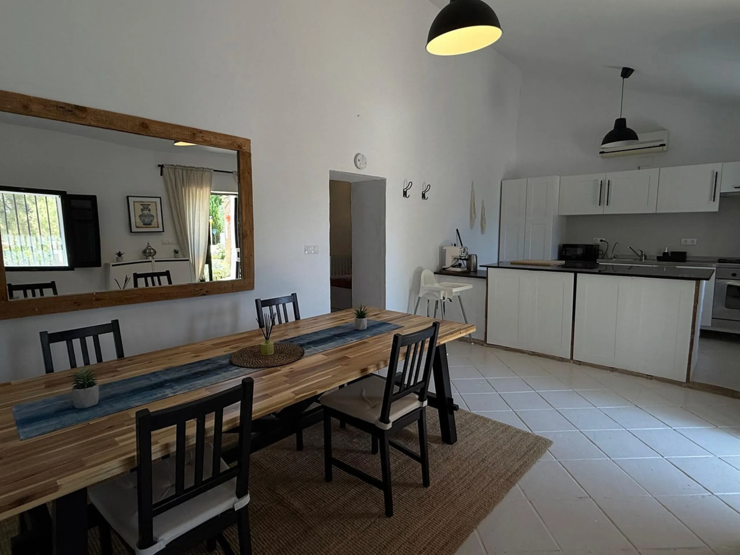 SPECTACULAR ESTATE WITH THREE INDEPENDENT HOUSES AND A STUDIO ON MORE THAN 6,000 m² OF FENCED LAND