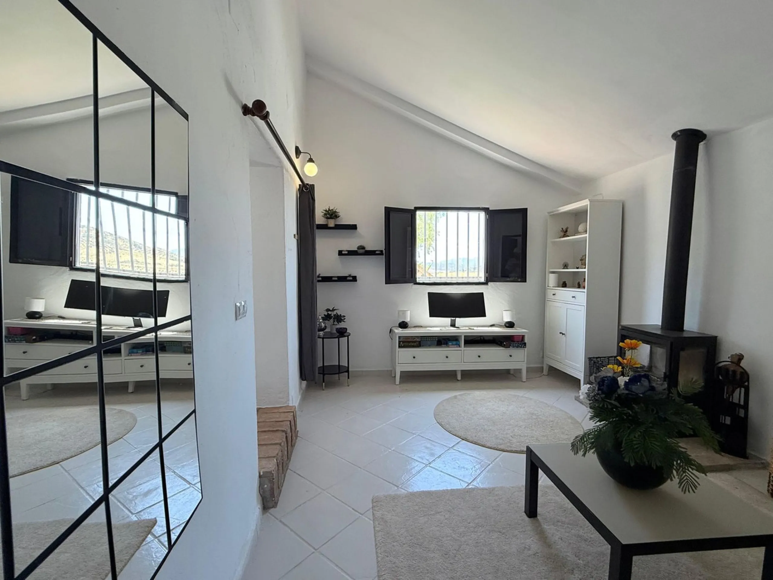 SPECTACULAR ESTATE WITH THREE INDEPENDENT HOUSES AND A STUDIO ON MORE THAN 6,000 m² OF FENCED LAND