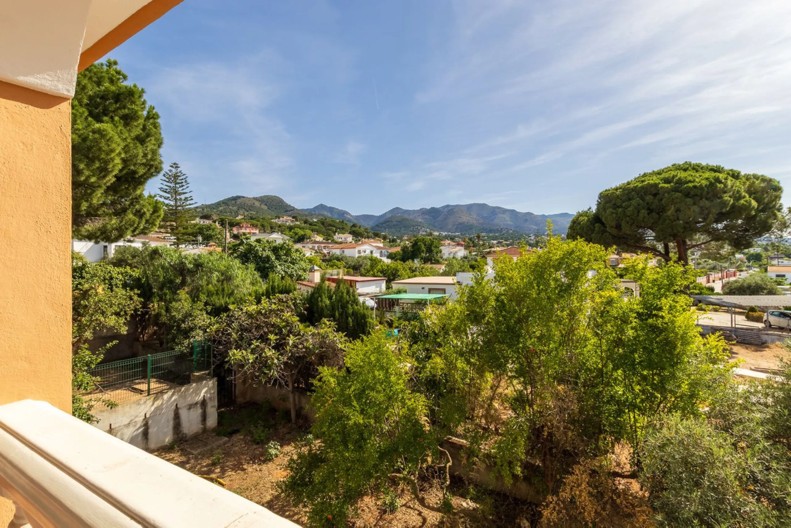 House - Detached Villa в продаже в Alhaurín de la Torre, Málaga. В доме 4 спален и 2 ванных комнат. Площадь дома 290 м². Площадь участка 1500 м²