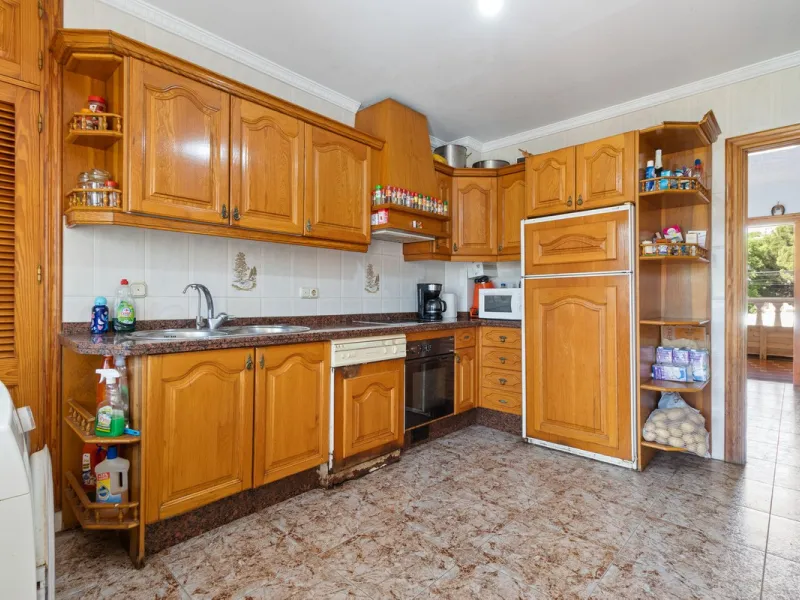 House - Detached Villa в продаже в Alhaurín de la Torre, Málaga. В доме 4 спален и 2 ванных комнат. Площадь дома 290 м². Площадь участка 1500 м²