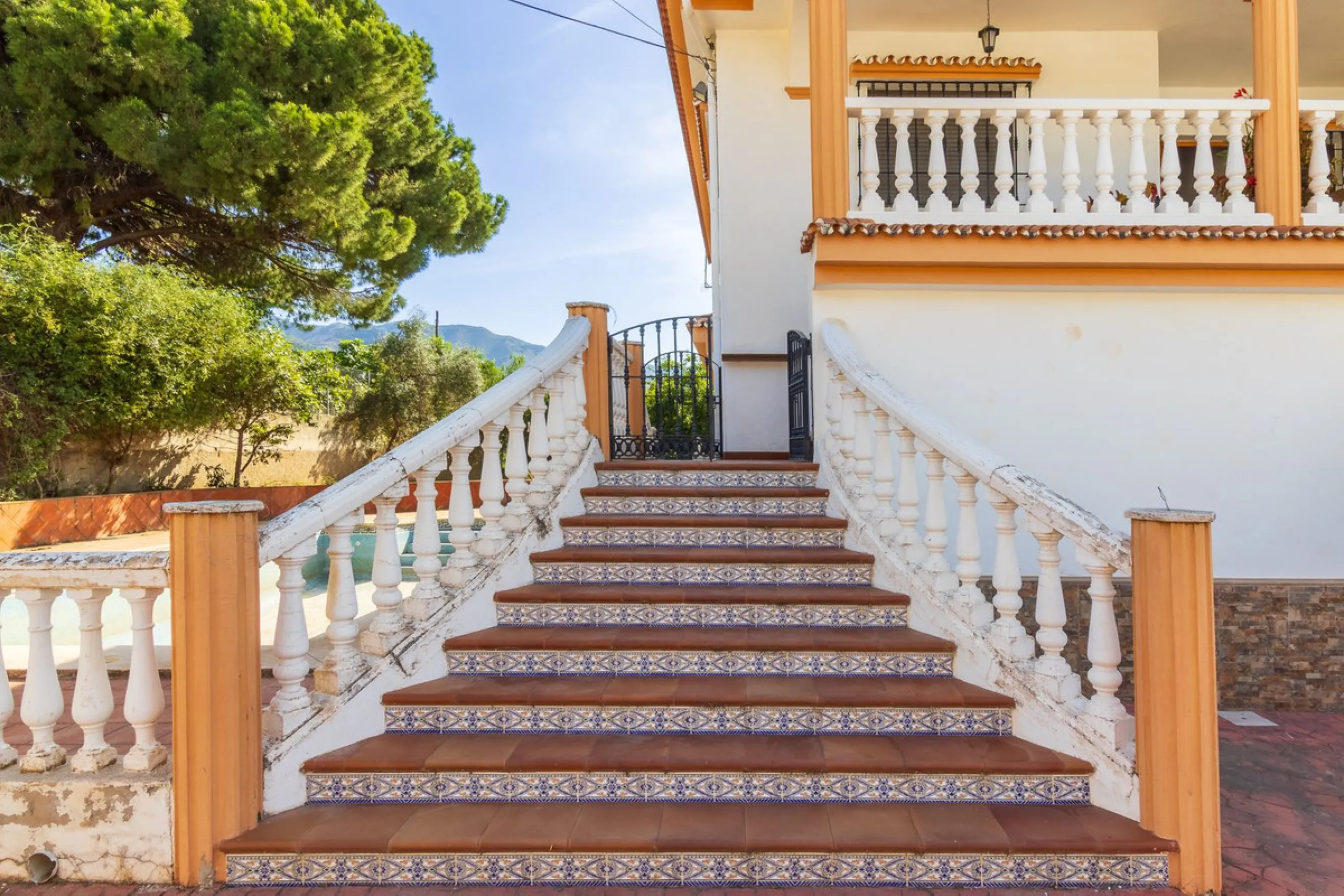 House - Detached Villa в продаже в Alhaurín de la Torre, Málaga. В доме 4 спален и 2 ванных комнат. Площадь дома 290 м². Площадь участка 1500 м²