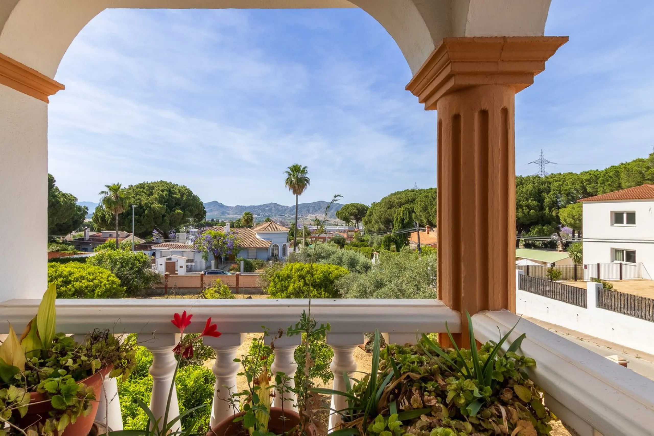 House - Detached Villa в продаже в Alhaurín de la Torre, Málaga. В доме 4 спален и 2 ванных комнат. Площадь дома 290 м². Площадь участка 1500 м²
