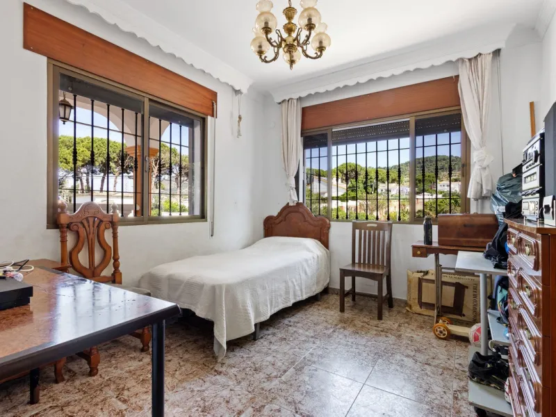 House - Detached Villa в продаже в Alhaurín de la Torre, Málaga. В доме 4 спален и 2 ванных комнат. Площадь дома 290 м². Площадь участка 1500 м²