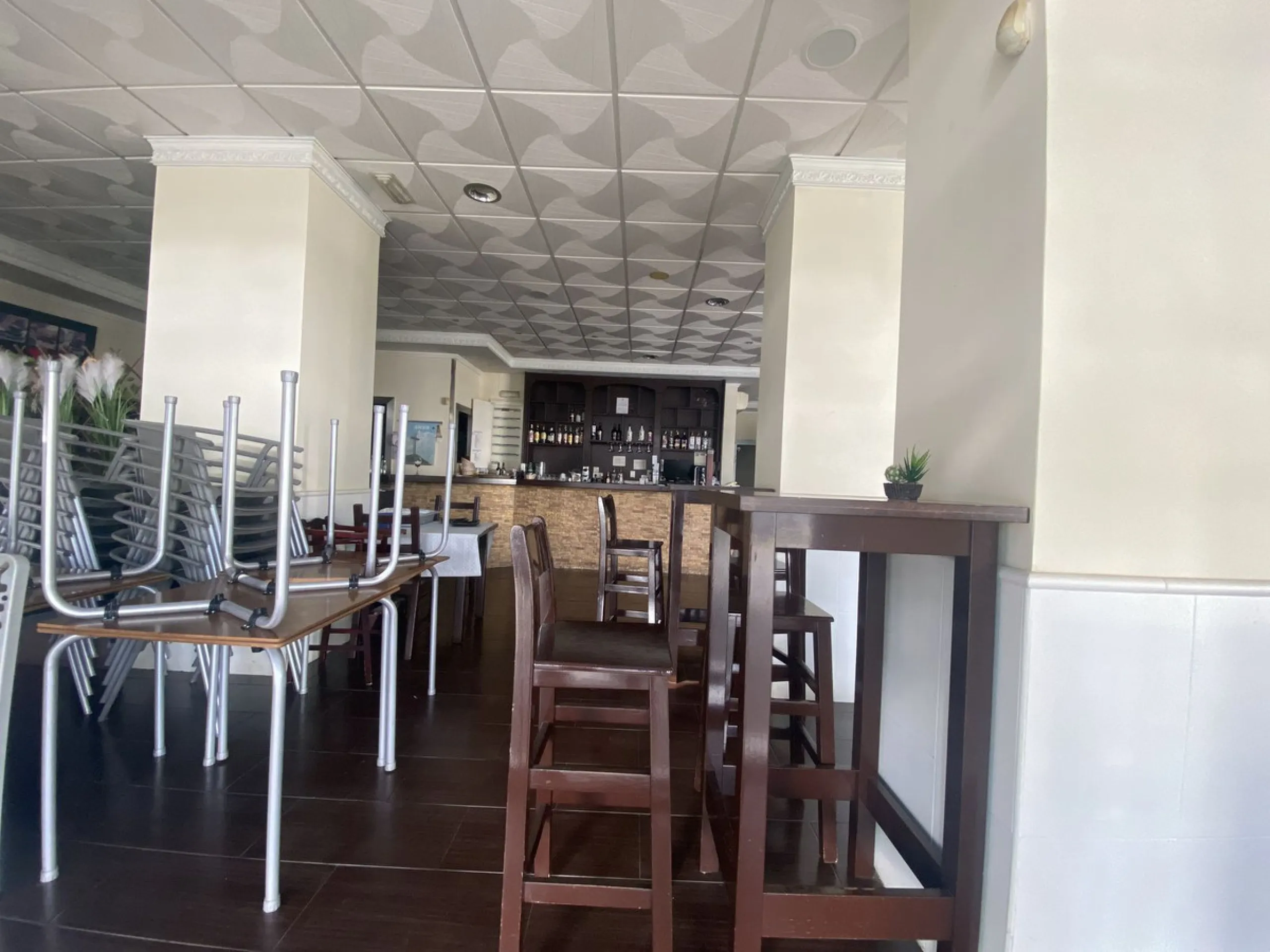 Operating Restaurant Just 1 Minute from the Beach – Excellent Investment Opportunity
