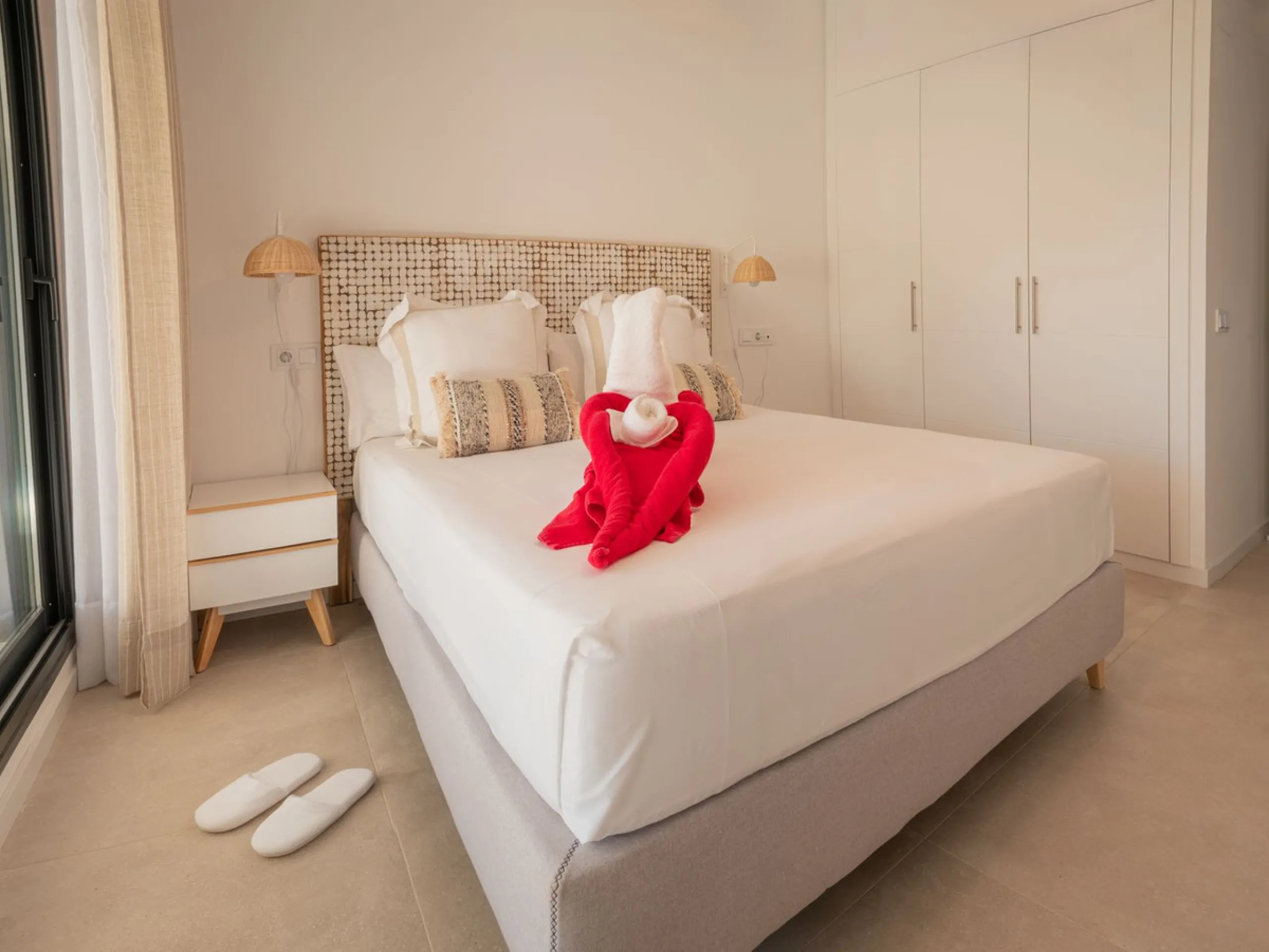 UNIQUE INVESTMENT OPPORTUNITY – 5 TOURIST APARTMENTS IN THE HEART OF MÁLAGA