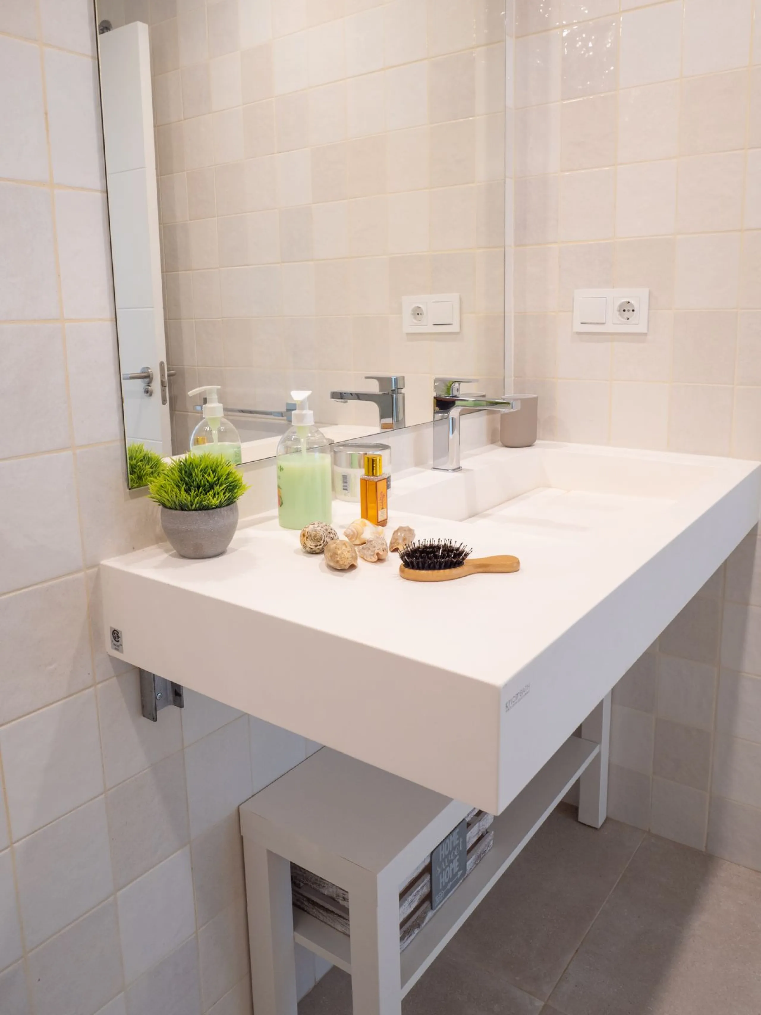 UNIQUE INVESTMENT OPPORTUNITY – 5 TOURIST APARTMENTS IN THE HEART OF MÁLAGA