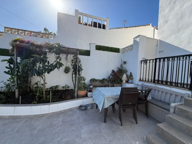 Cosy townhouse 3bed 3bath in Estepona, near Laguna Village.