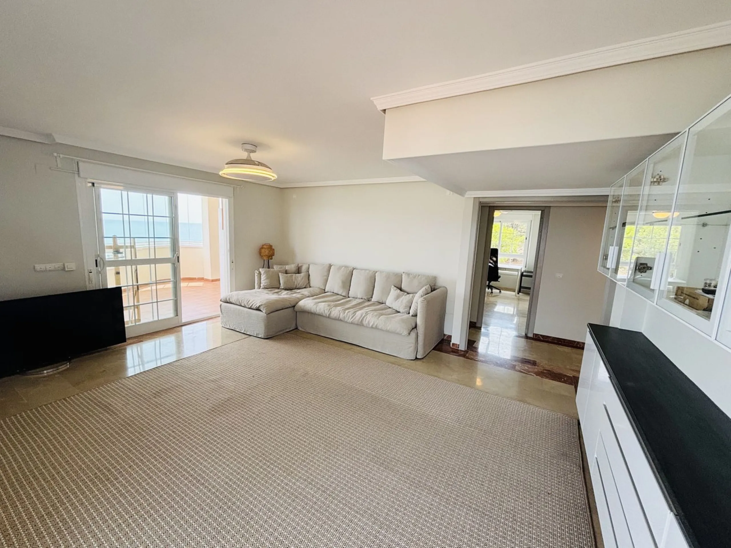 Stunning 3-Bedroom Apartment with Panoramic Sea Views in Prime Beachfront Location in Torrequebrada, Benalmadena.