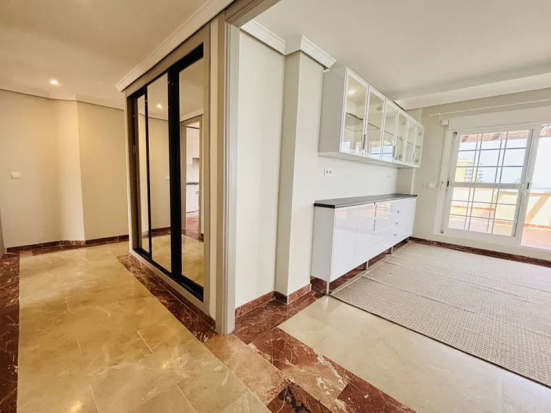 Stunning 3-Bedroom Apartment with Panoramic Sea Views in Prime Beachfront Location in Torrequebrada, Benalmadena.