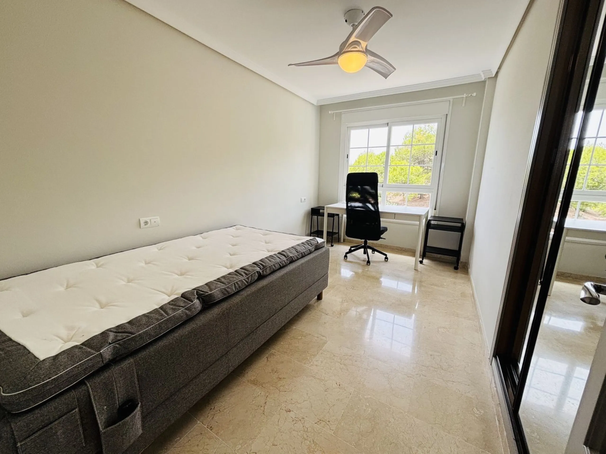 Stunning 3-Bedroom Apartment with Panoramic Sea Views in Prime Beachfront Location in Torrequebrada, Benalmadena.