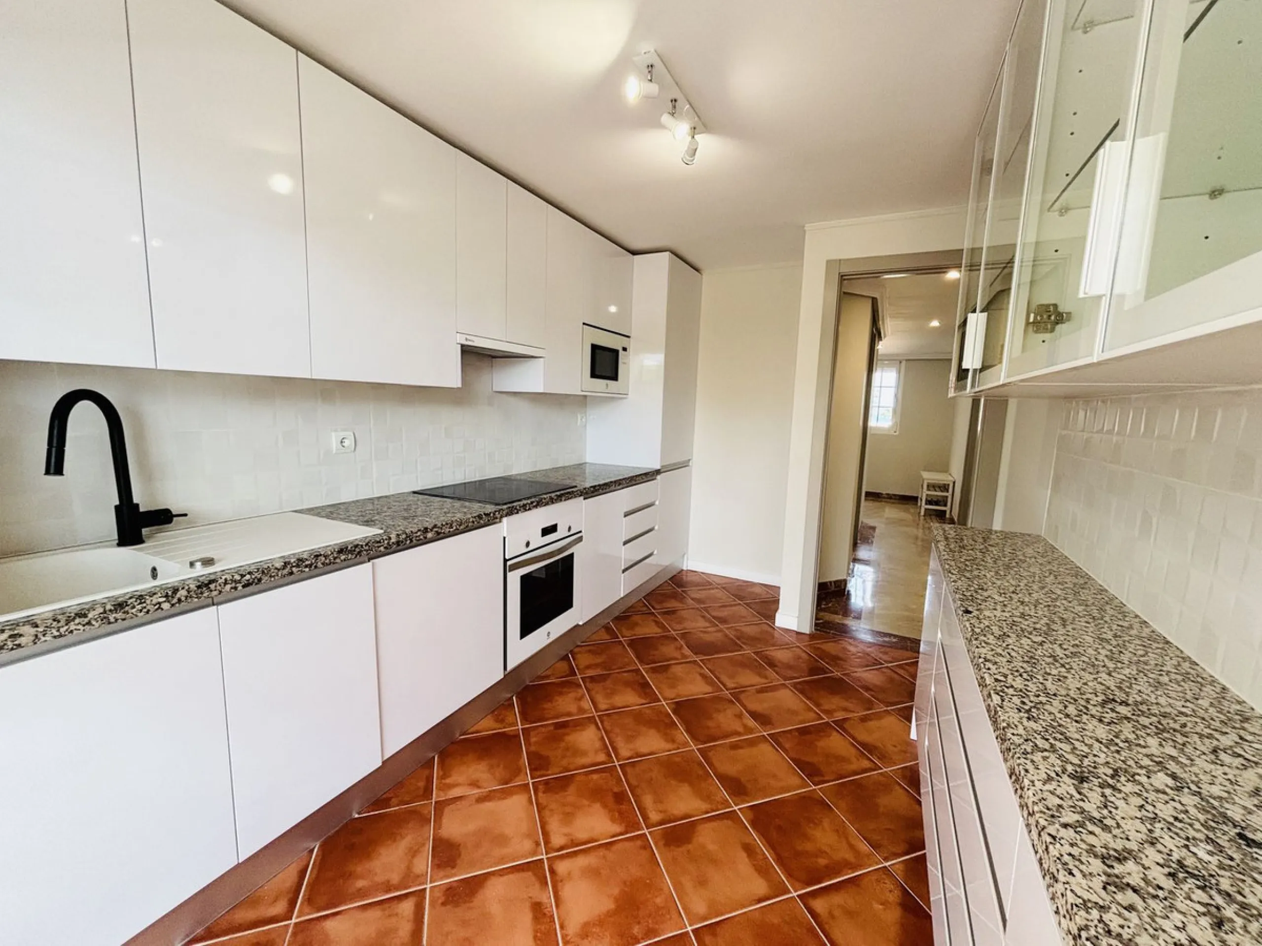 Stunning 3-Bedroom Apartment with Panoramic Sea Views in Prime Beachfront Location in Torrequebrada, Benalmadena.