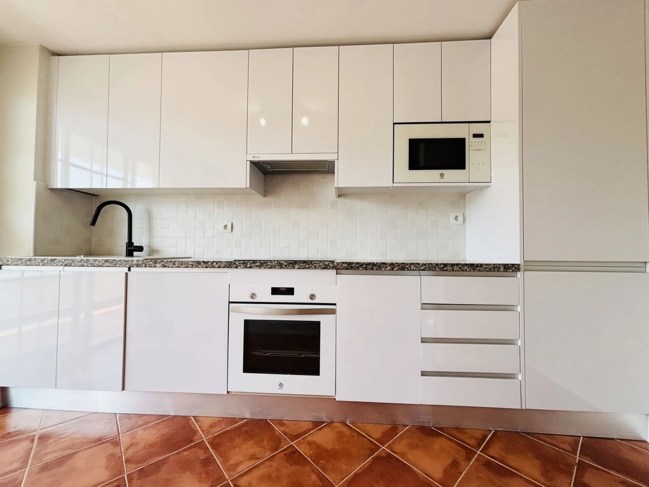 Stunning 3-Bedroom Apartment with Panoramic Sea Views in Prime Beachfront Location in Torrequebrada, Benalmadena.