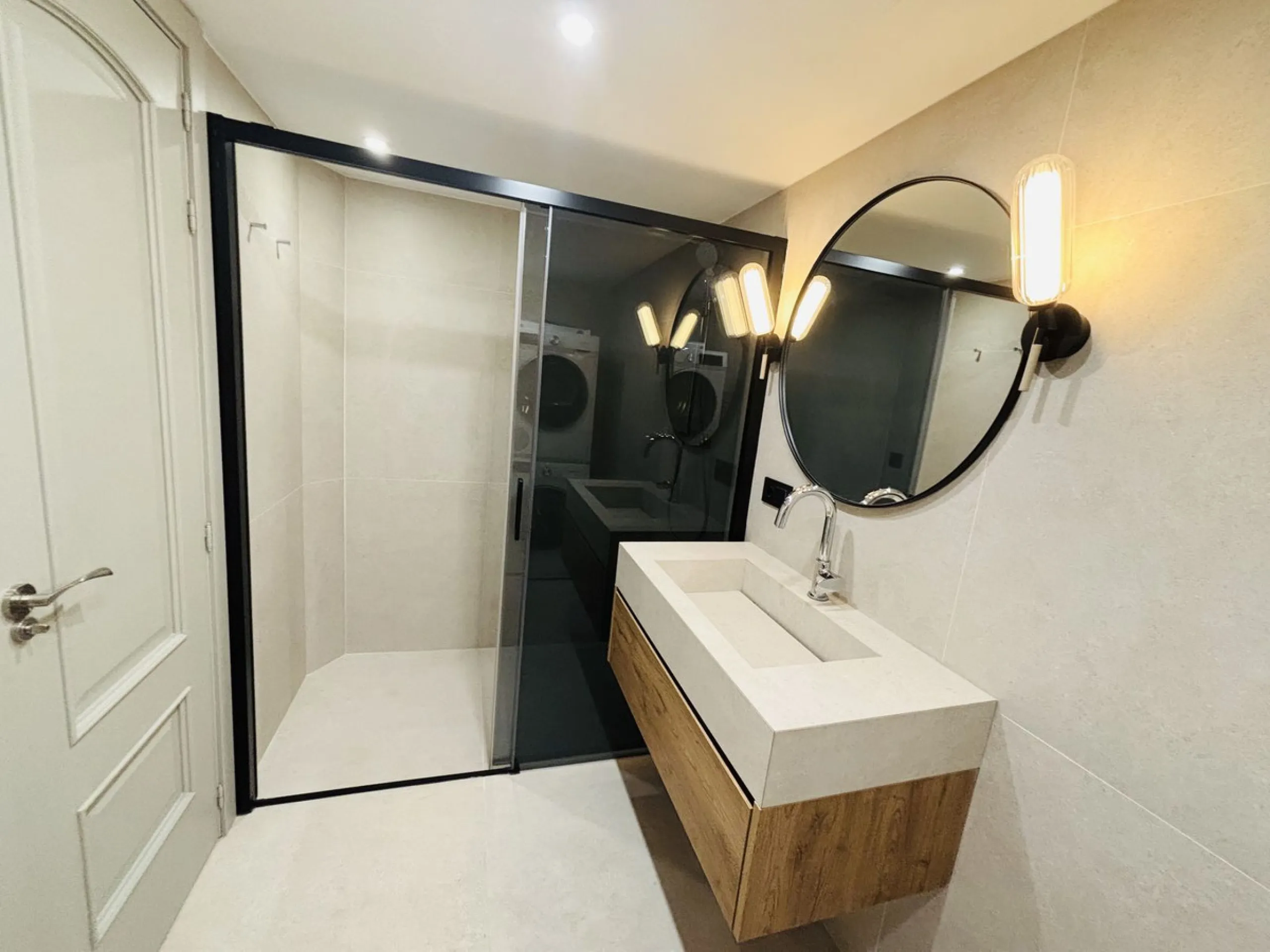 Stunning 3-Bedroom Apartment with Panoramic Sea Views in Prime Beachfront Location in Torrequebrada, Benalmadena.