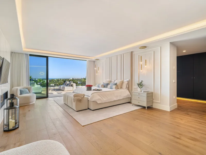 Boasting of unparalleled architecture and unrivalled construction quality, the villa offers sophisticated and contemporary living, sitting on a private plot within a secure community with breathtaking front-line panoramic views towards Los Naranjos Golf c