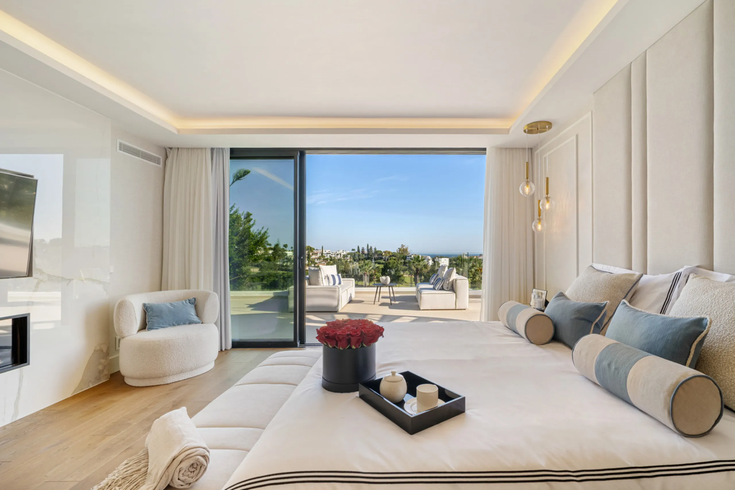 Boasting of unparalleled architecture and unrivalled construction quality, the villa offers sophisticated and contemporary living, sitting on a private plot within a secure community with breathtaking front-line panoramic views towards Los Naranjos Golf c