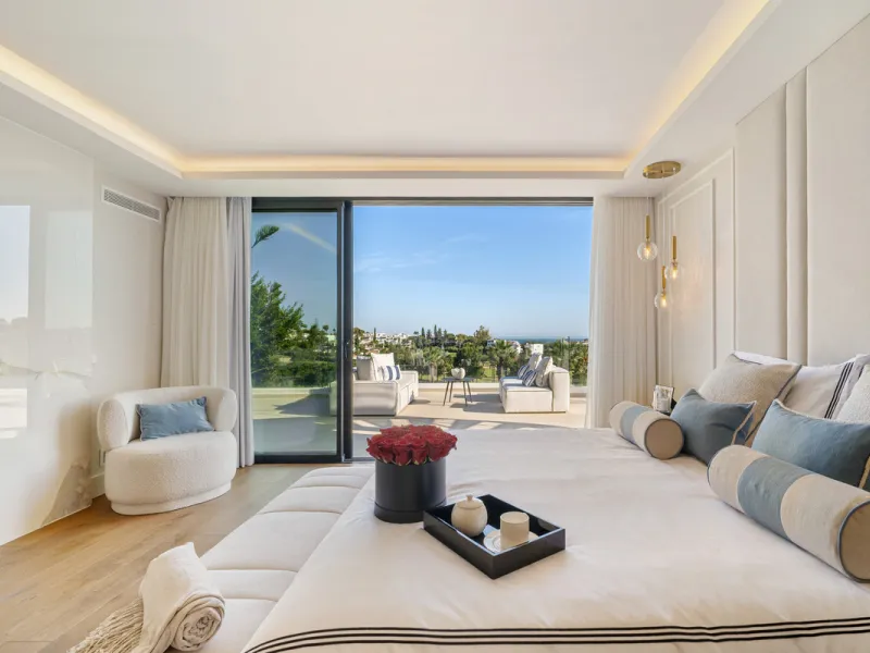 Boasting of unparalleled architecture and unrivalled construction quality, the villa offers sophisticated and contemporary living, sitting on a private plot within a secure community with breathtaking front-line panoramic views towards Los Naranjos Golf c