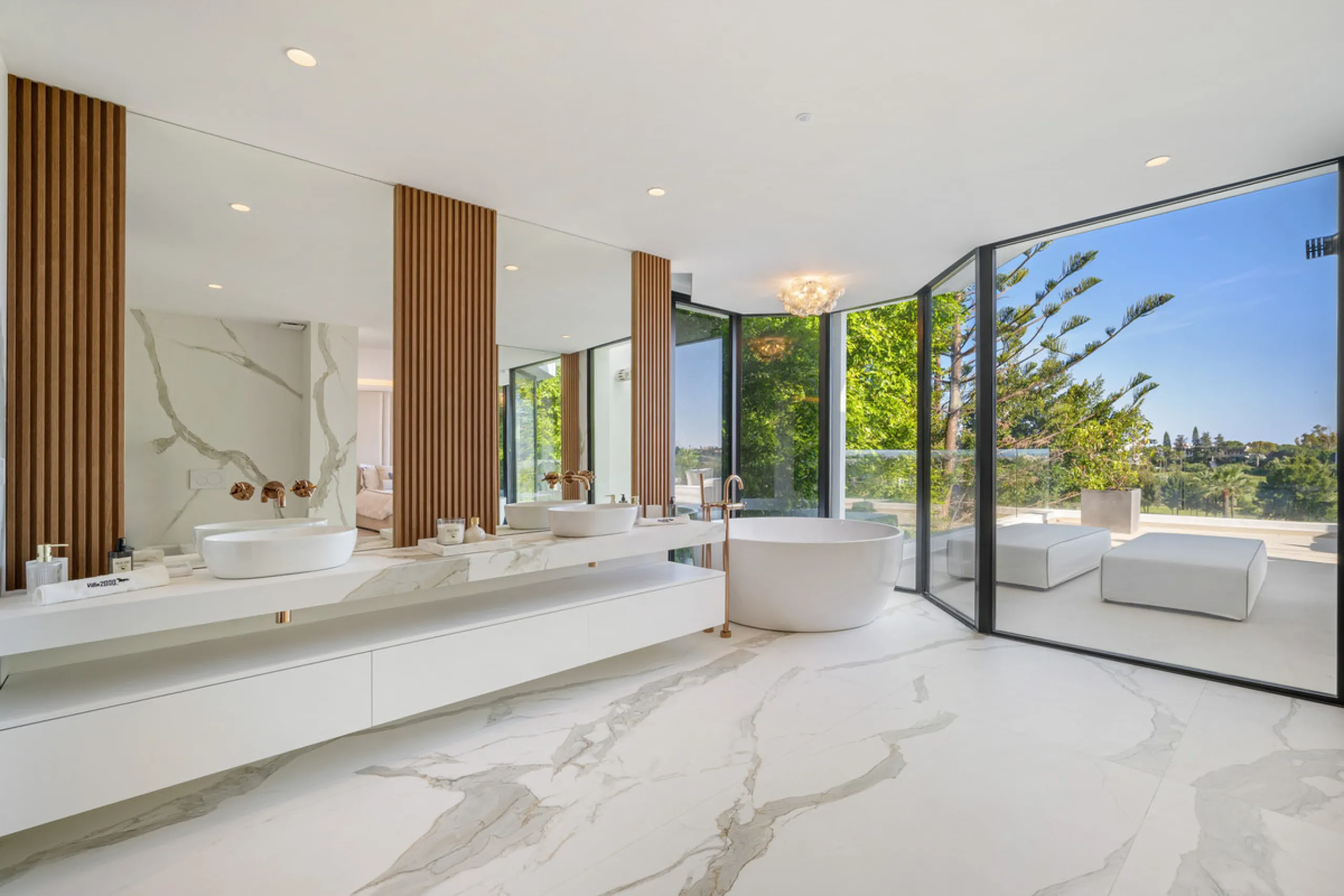 Boasting of unparalleled architecture and unrivalled construction quality, the villa offers sophisticated and contemporary living, sitting on a private plot within a secure community with breathtaking front-line panoramic views towards Los Naranjos Golf c