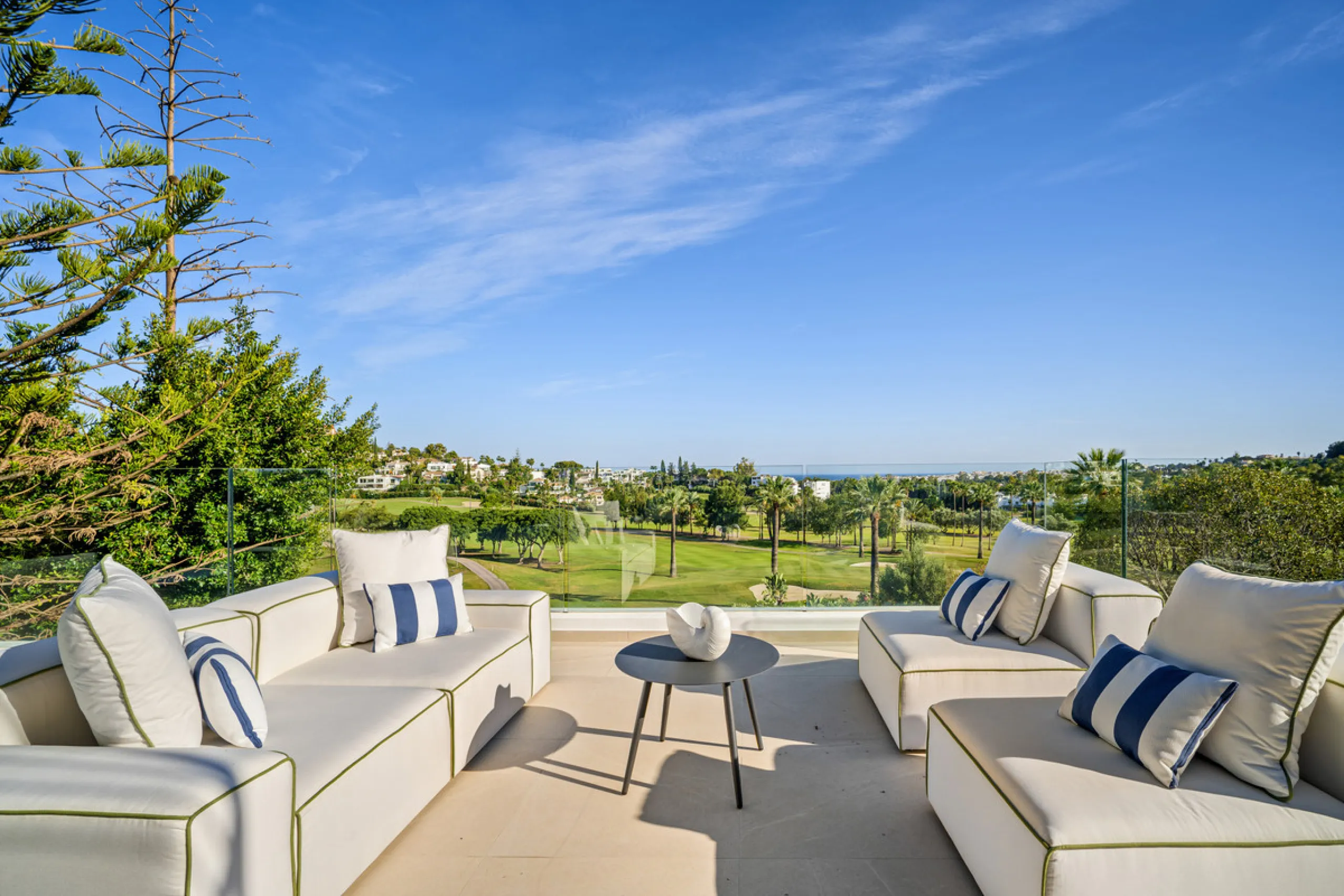 Boasting of unparalleled architecture and unrivalled construction quality, the villa offers sophisticated and contemporary living, sitting on a private plot within a secure community with breathtaking front-line panoramic views towards Los Naranjos Golf c