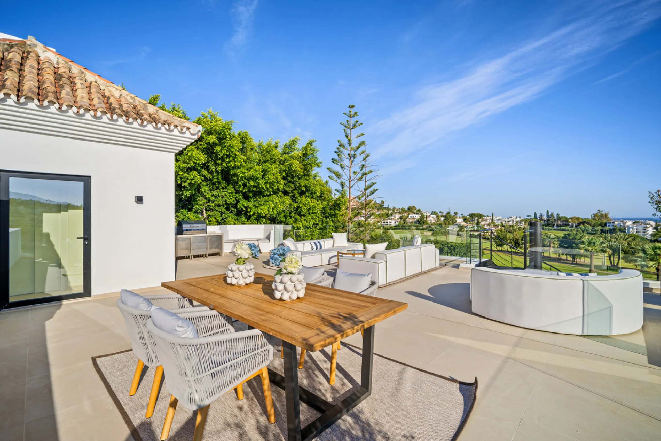 Boasting of unparalleled architecture and unrivalled construction quality, the villa offers sophisticated and contemporary living, sitting on a private plot within a secure community with breathtaking front-line panoramic views towards Los Naranjos Golf c