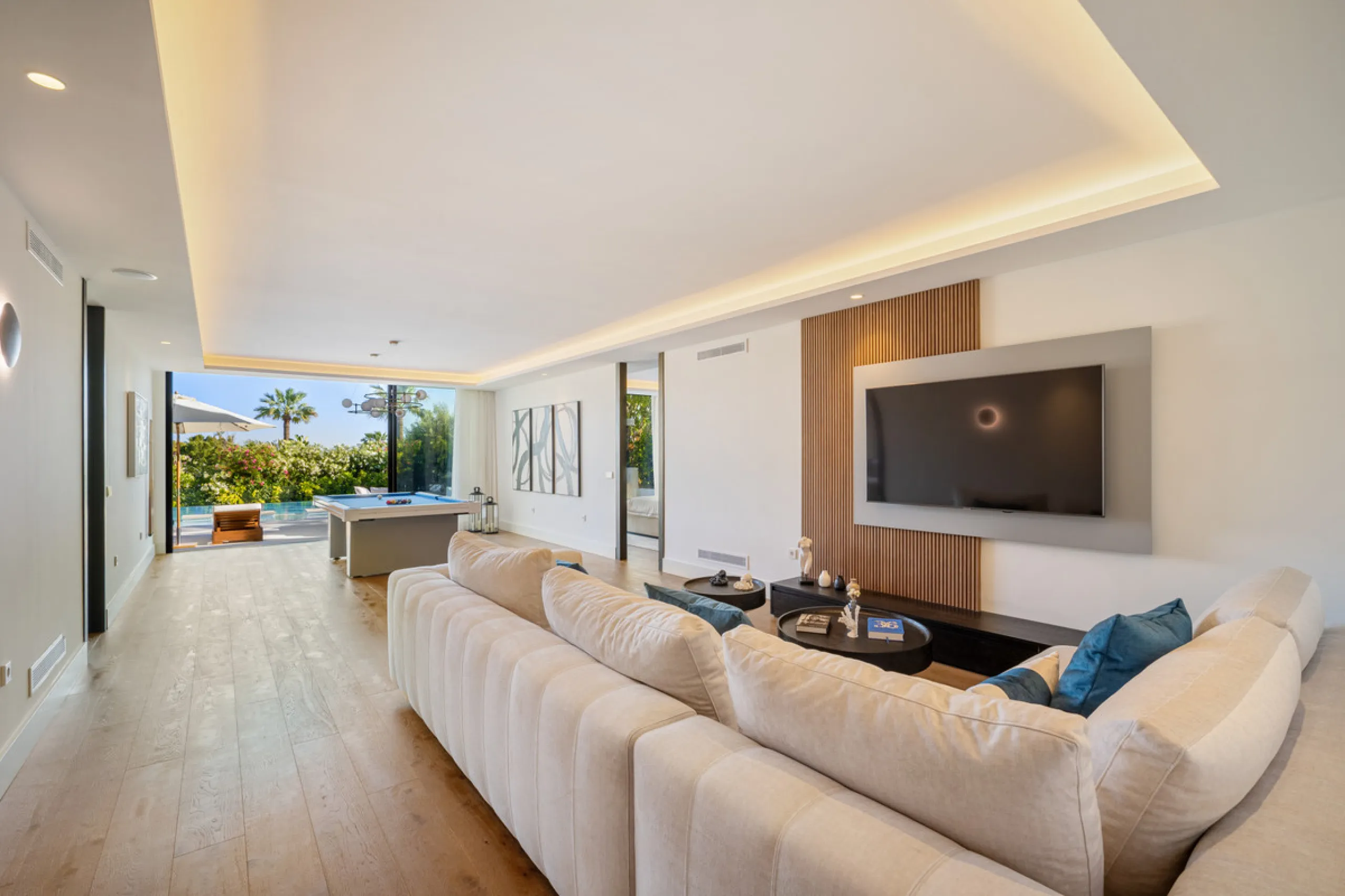 Boasting of unparalleled architecture and unrivalled construction quality, the villa offers sophisticated and contemporary living, sitting on a private plot within a secure community with breathtaking front-line panoramic views towards Los Naranjos Golf c