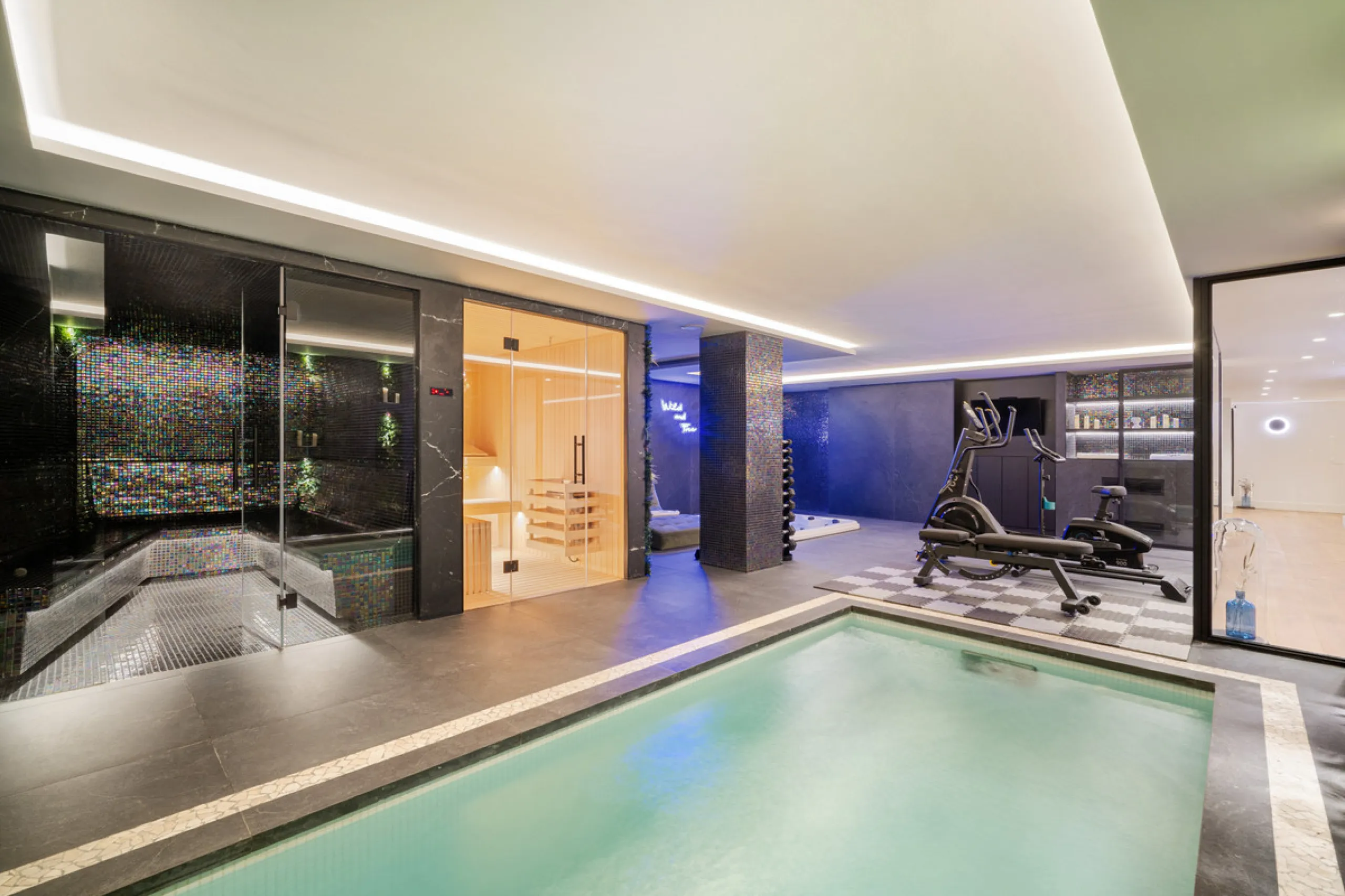 Boasting of unparalleled architecture and unrivalled construction quality, the villa offers sophisticated and contemporary living, sitting on a private plot within a secure community with breathtaking front-line panoramic views towards Los Naranjos Golf c