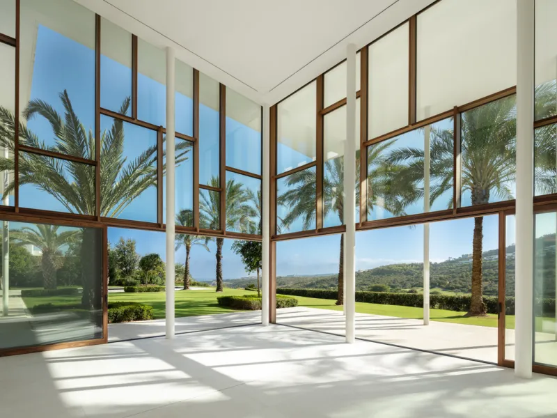 This exceptional residence, exclusive to the Finca Cortesin resort, exudes a captivating blend of luxury and elegance. Designed by the renowned Jose Maria Sierra architects, this architectural masterpiece stands unrivalled on the Costa del Sol, boasting a