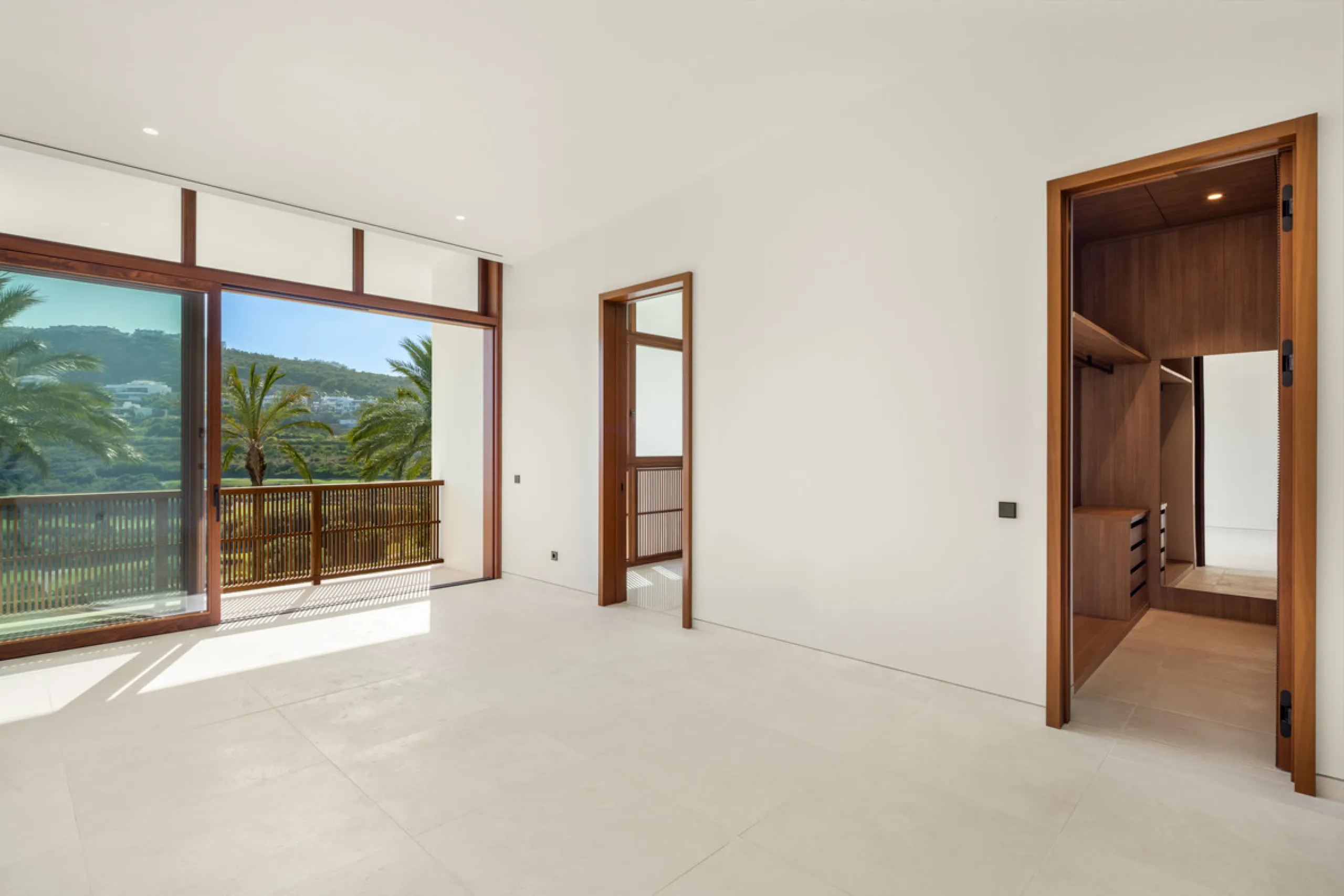 This exceptional residence, exclusive to the Finca Cortesin resort, exudes a captivating blend of luxury and elegance. Designed by the renowned Jose Maria Sierra architects, this architectural masterpiece stands unrivalled on the Costa del Sol, boasting a
