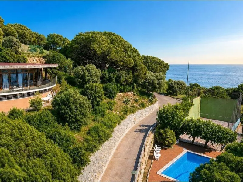 Exclusiva finca con vistas panorámicas al mar en Sant Pol de Mar